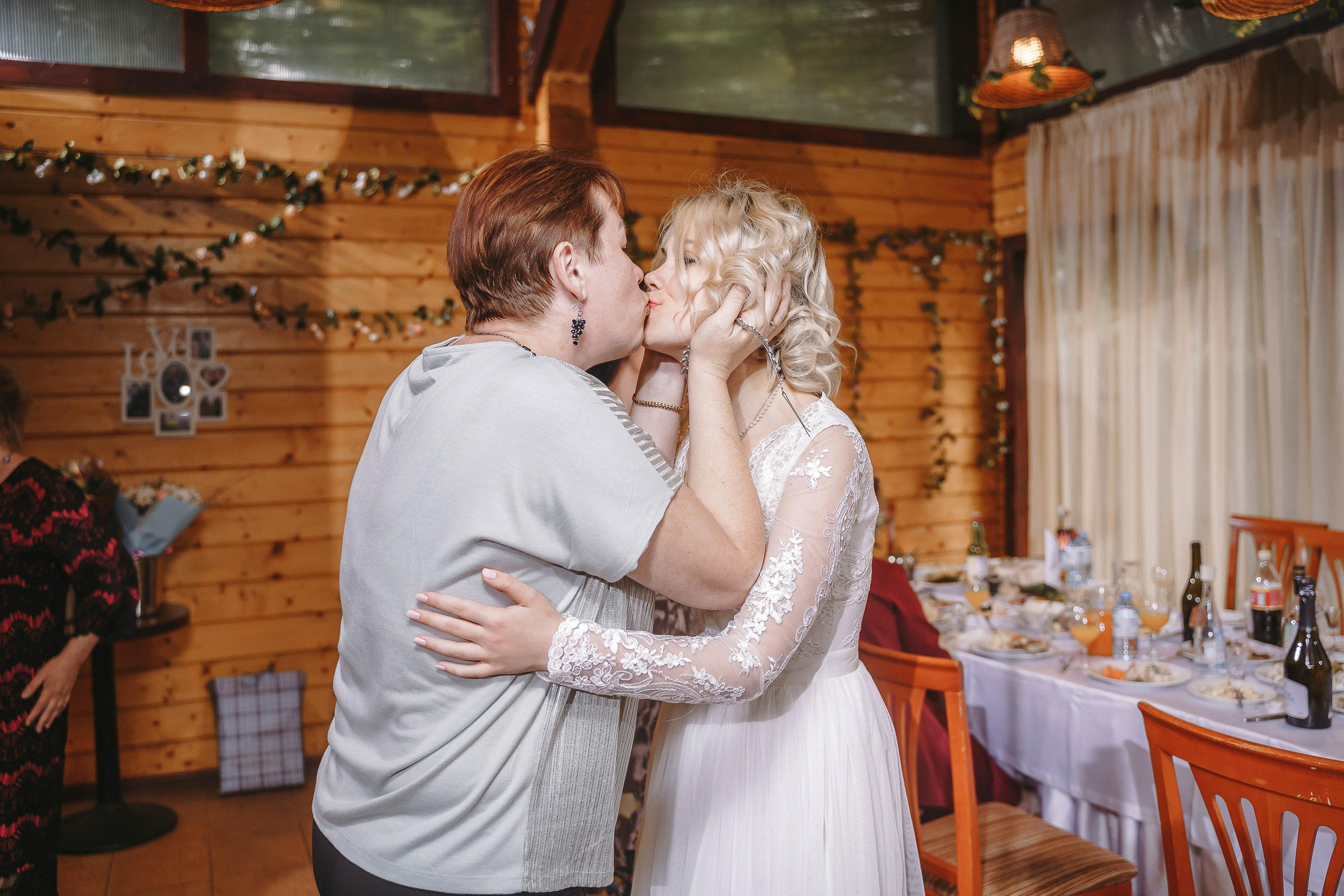 Свадебная фотосессия в ЗАГС города Королев (Московская область)