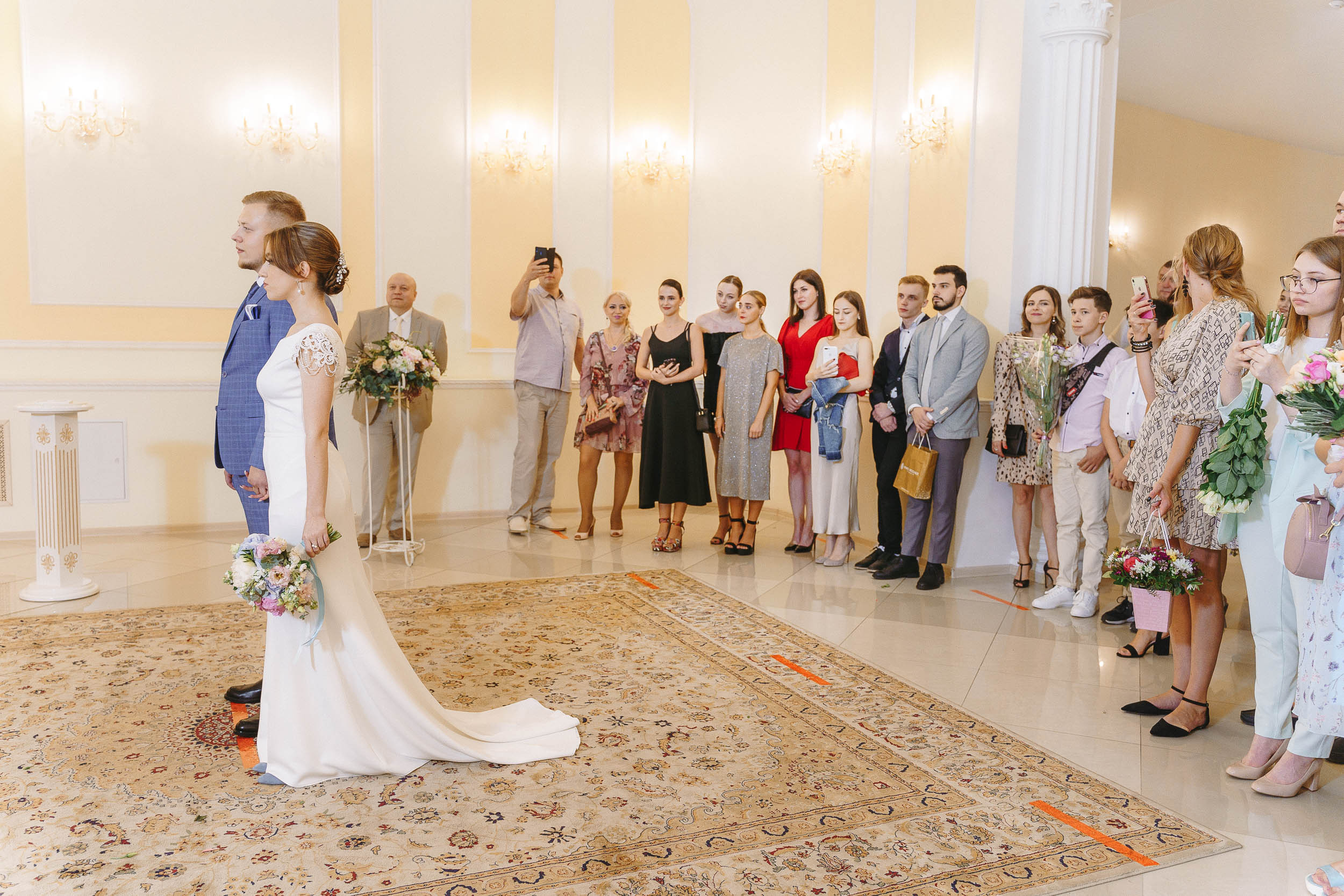 Свадебная фотосессия в ЗАГС города Королев (Московская область)