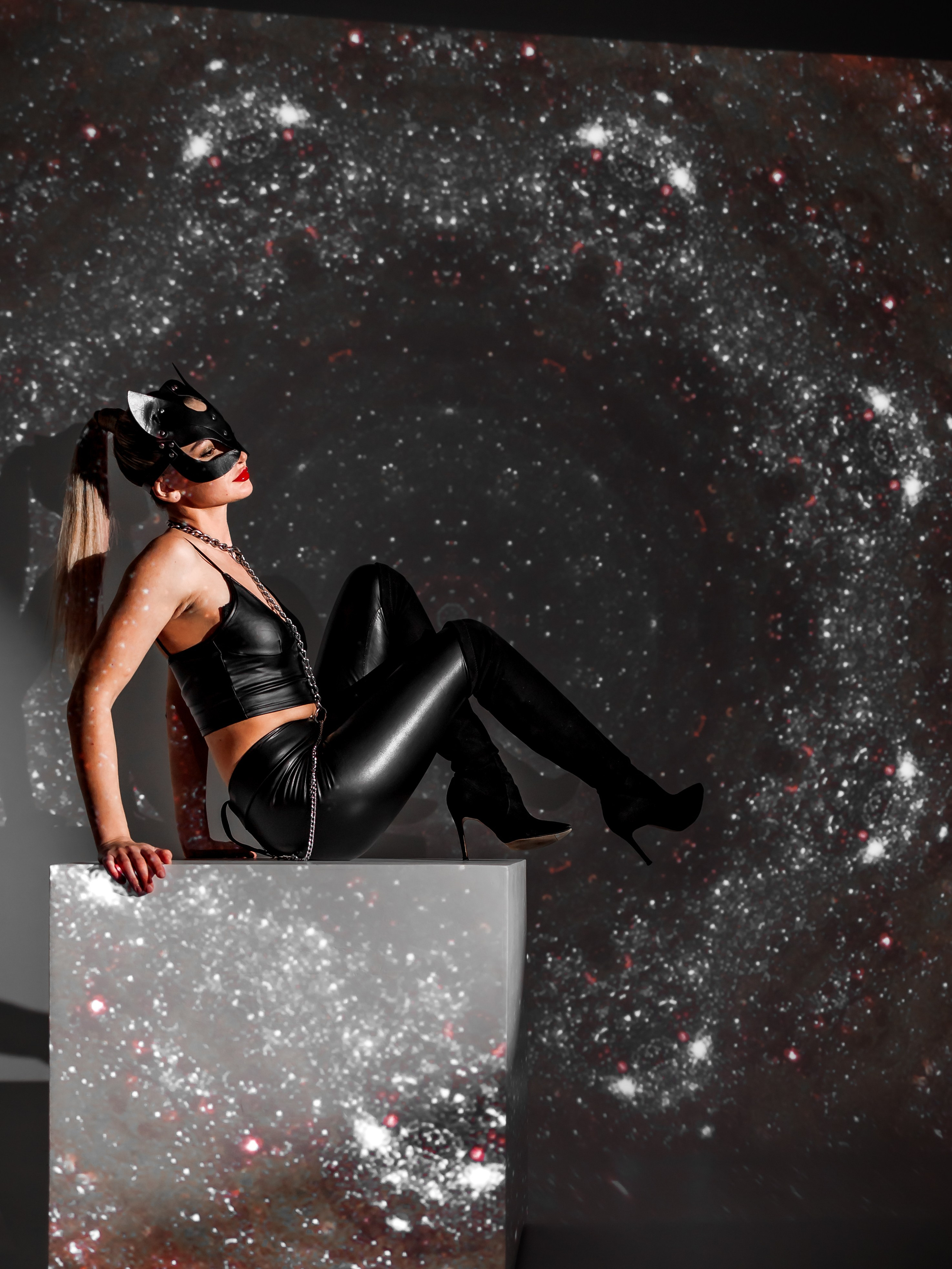 Дарья фотосъемка с проектором. Ирина Мезенцева | Женский и предметный фотограф | г. Омск