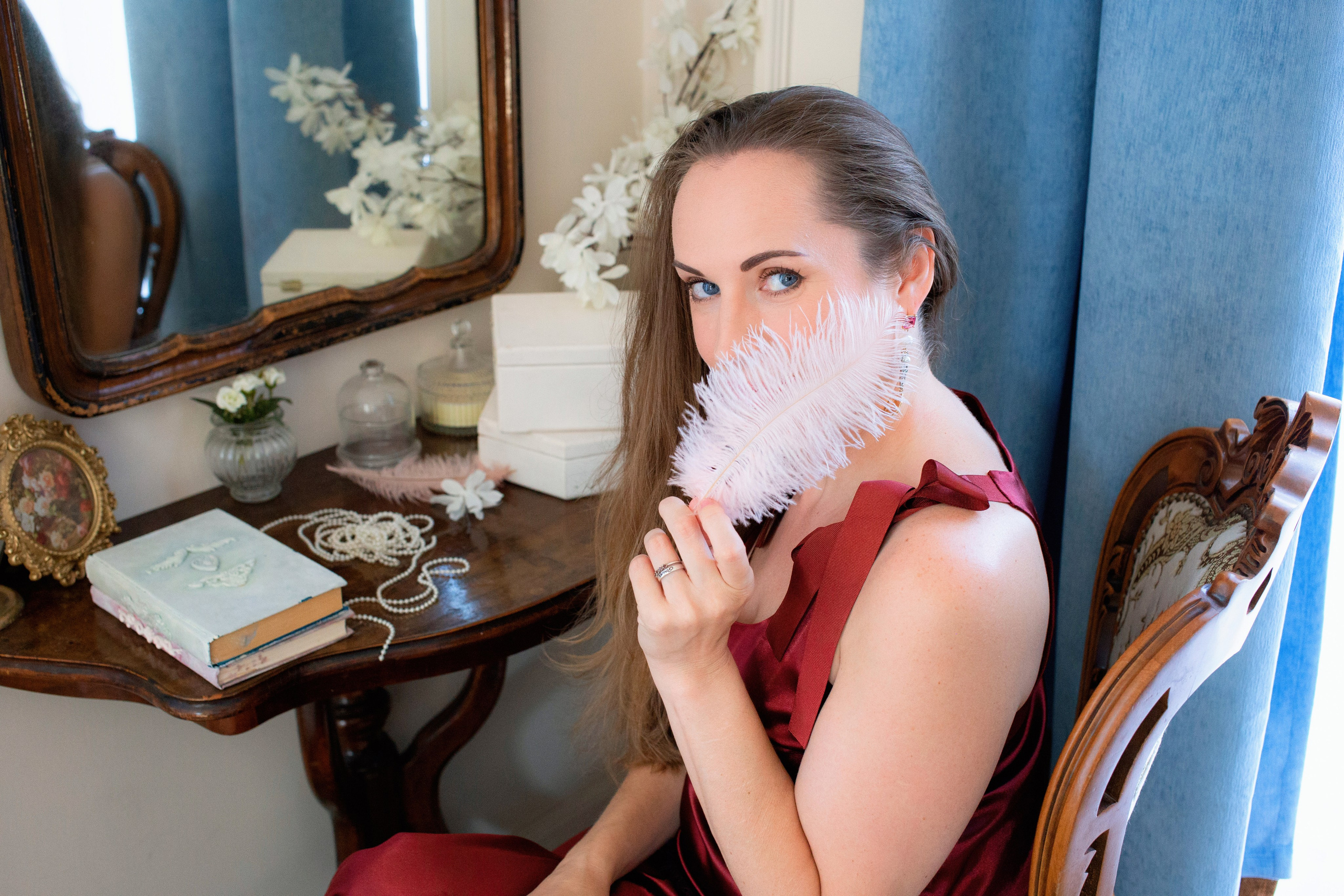 Личная история в кадре. Женская съемка в Санкт-Петербурге. Портретные фотосессии, контент-съемки, репортаж