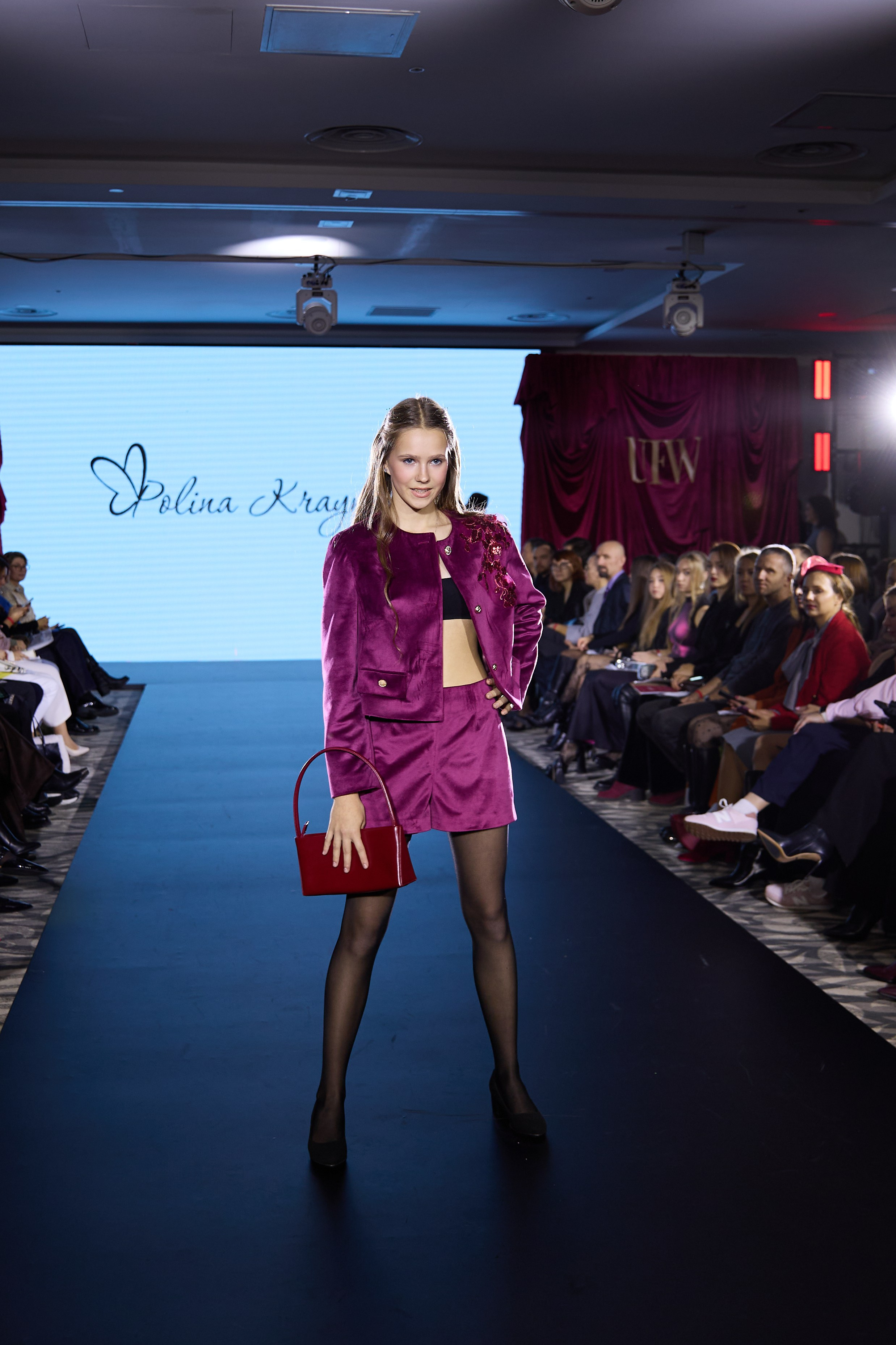 13 сезон недели моды в Ульяновске 8 — 9 ноября Тема: «Мода как спектакль». Свадебный и семейный фотограф в Ульяновске Орешина Елена