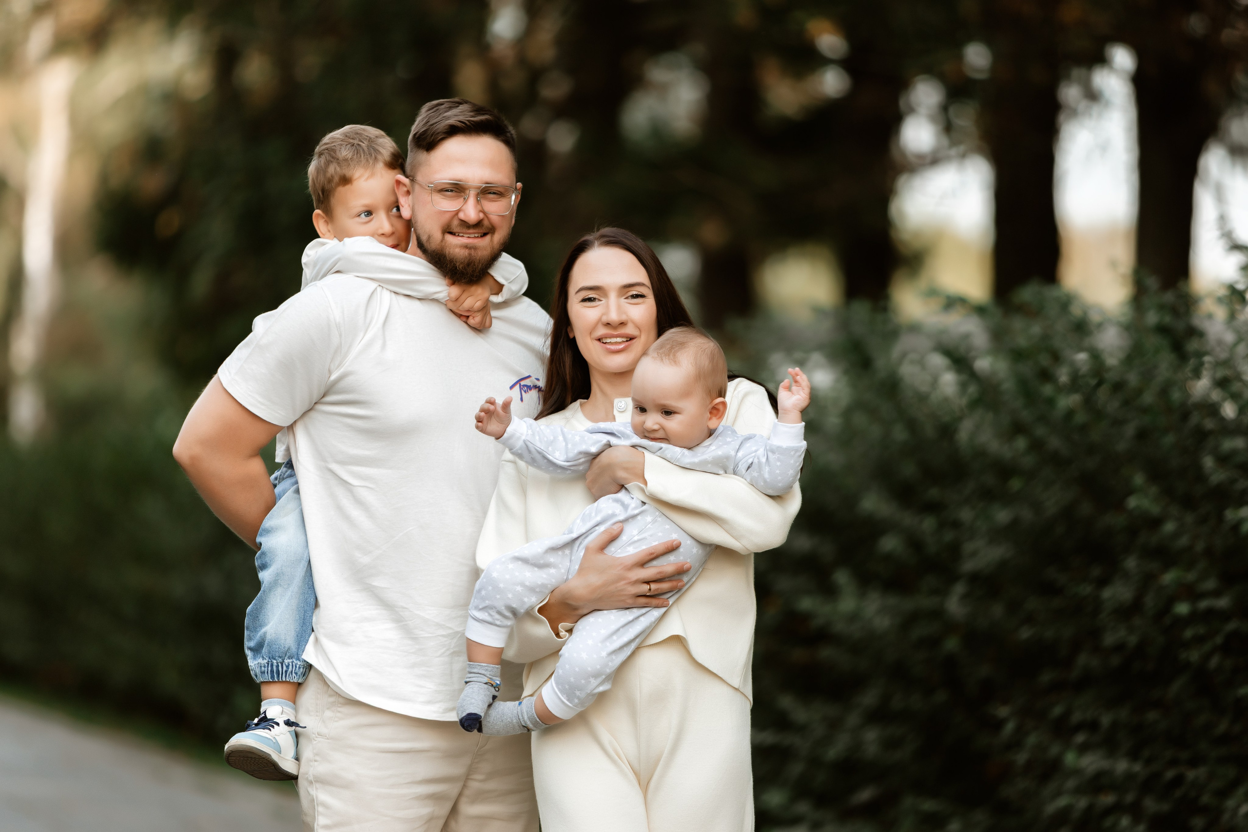 Семейная фотосессия на природе. Photomantis