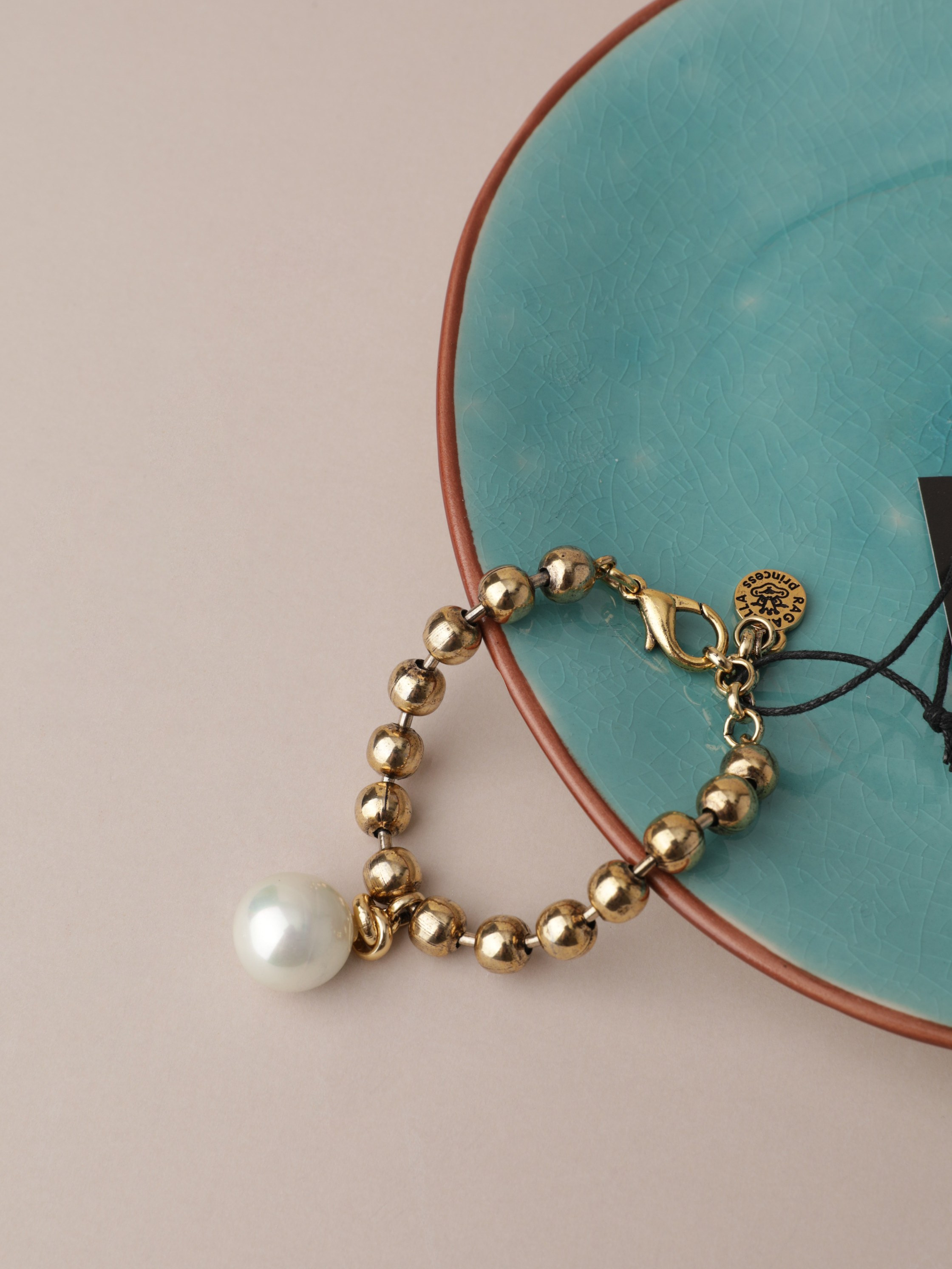 Украшения. Фотостудия предметной и модельной съёмки для маркетплейсов