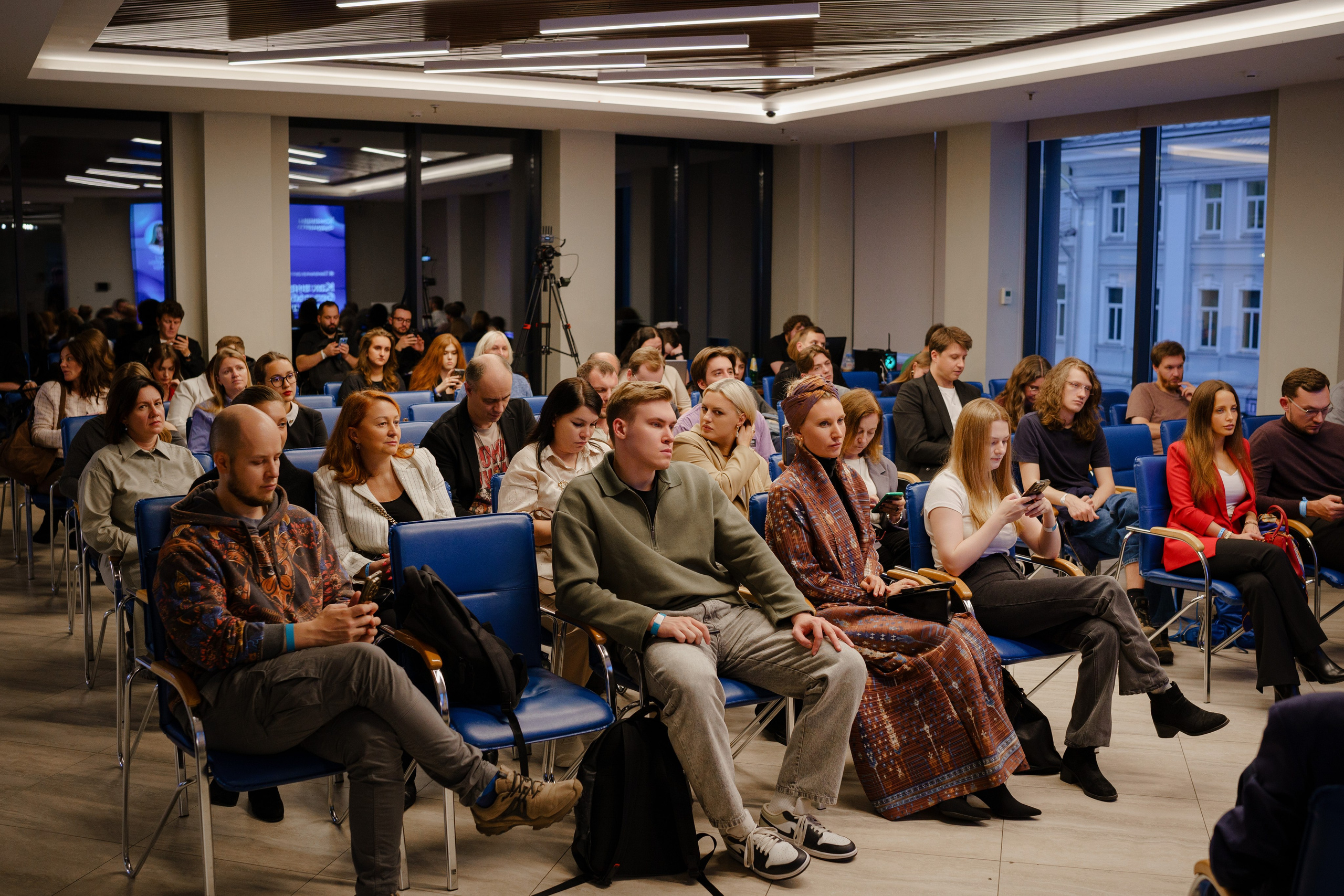 Репортажный фотограф на конференцию в Москве. Репортажный фотограф в Москве Саша Дружинина