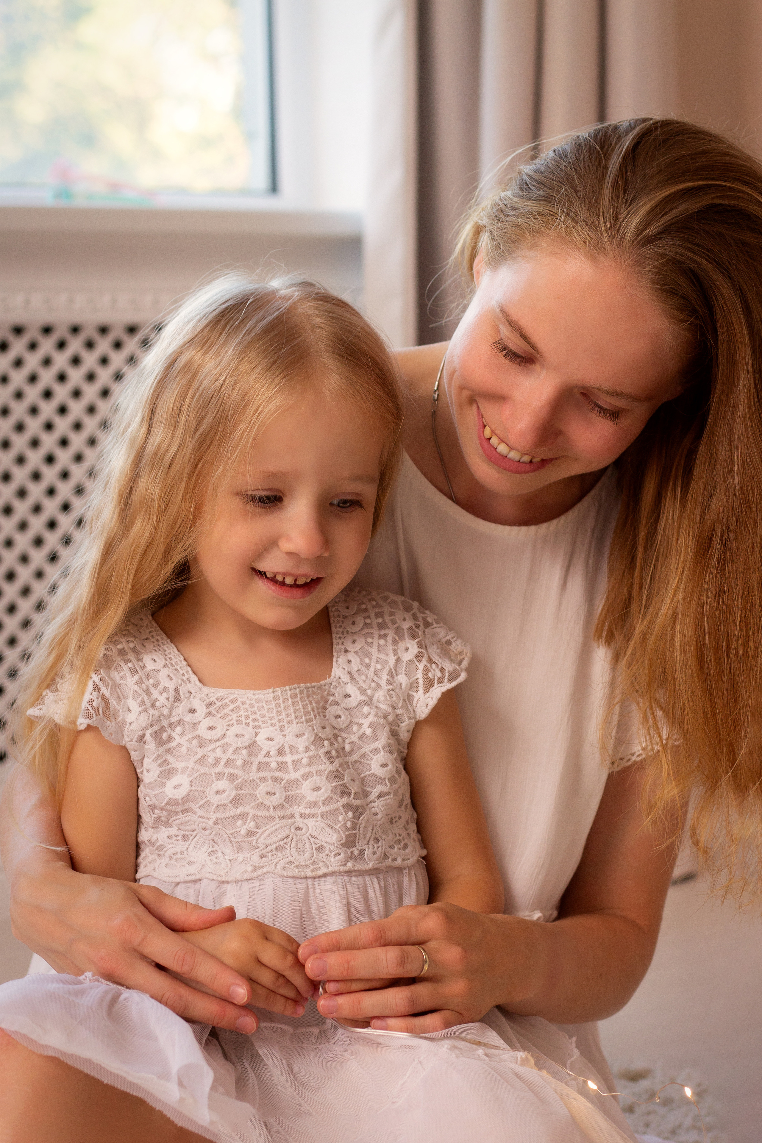 Екатерина с дочурками, студия PAPARAZZI. Семейный и детский фотограф в г. Севастополь Екатерина Солдатова