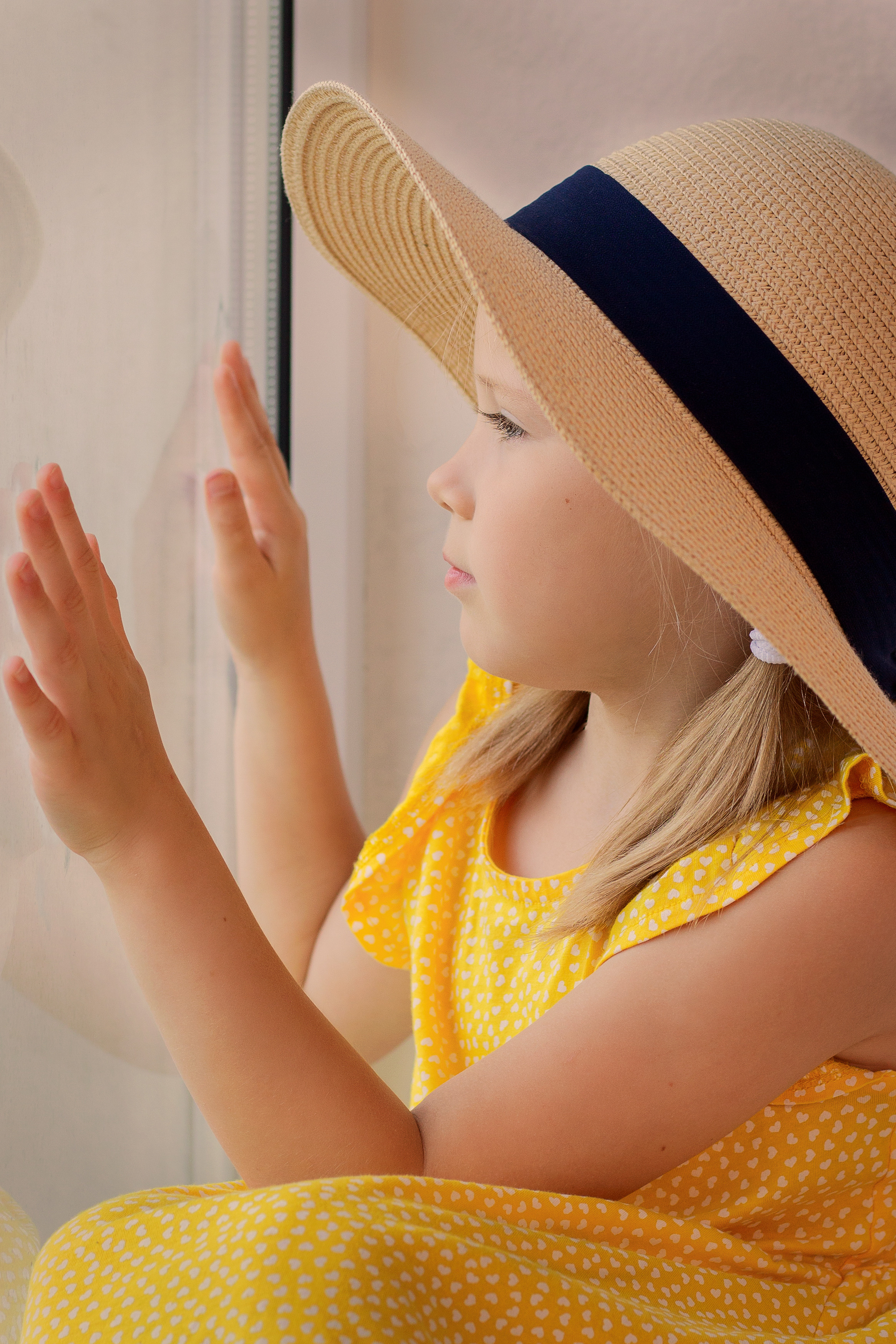 Екатерина с дочурками, студия PAPARAZZI. Семейный и детский фотограф в г. Севастополь Екатерина Солдатова