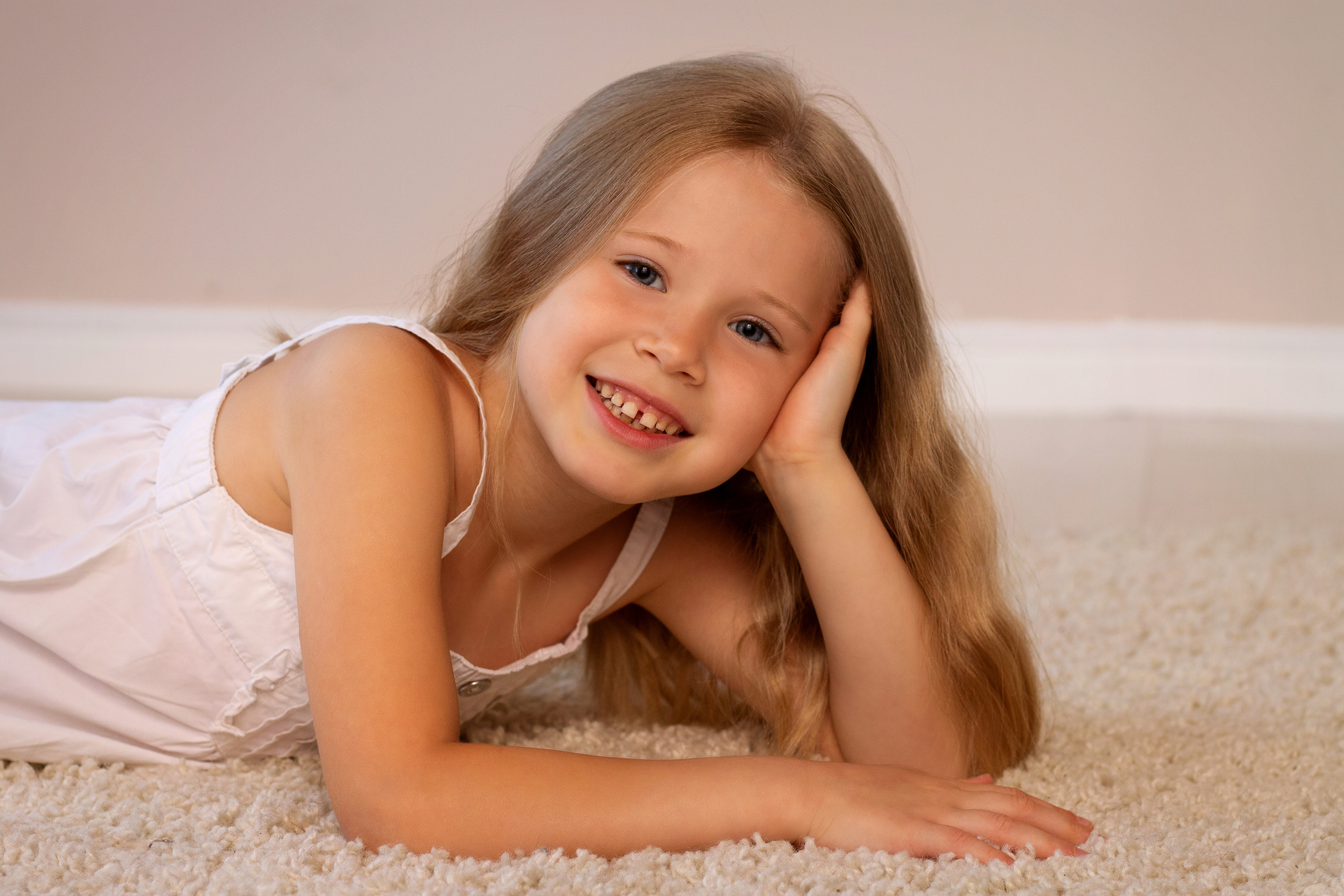 Екатерина с дочурками, студия PAPARAZZI. Семейный и детский фотограф в г. Севастополь Екатерина Солдатова