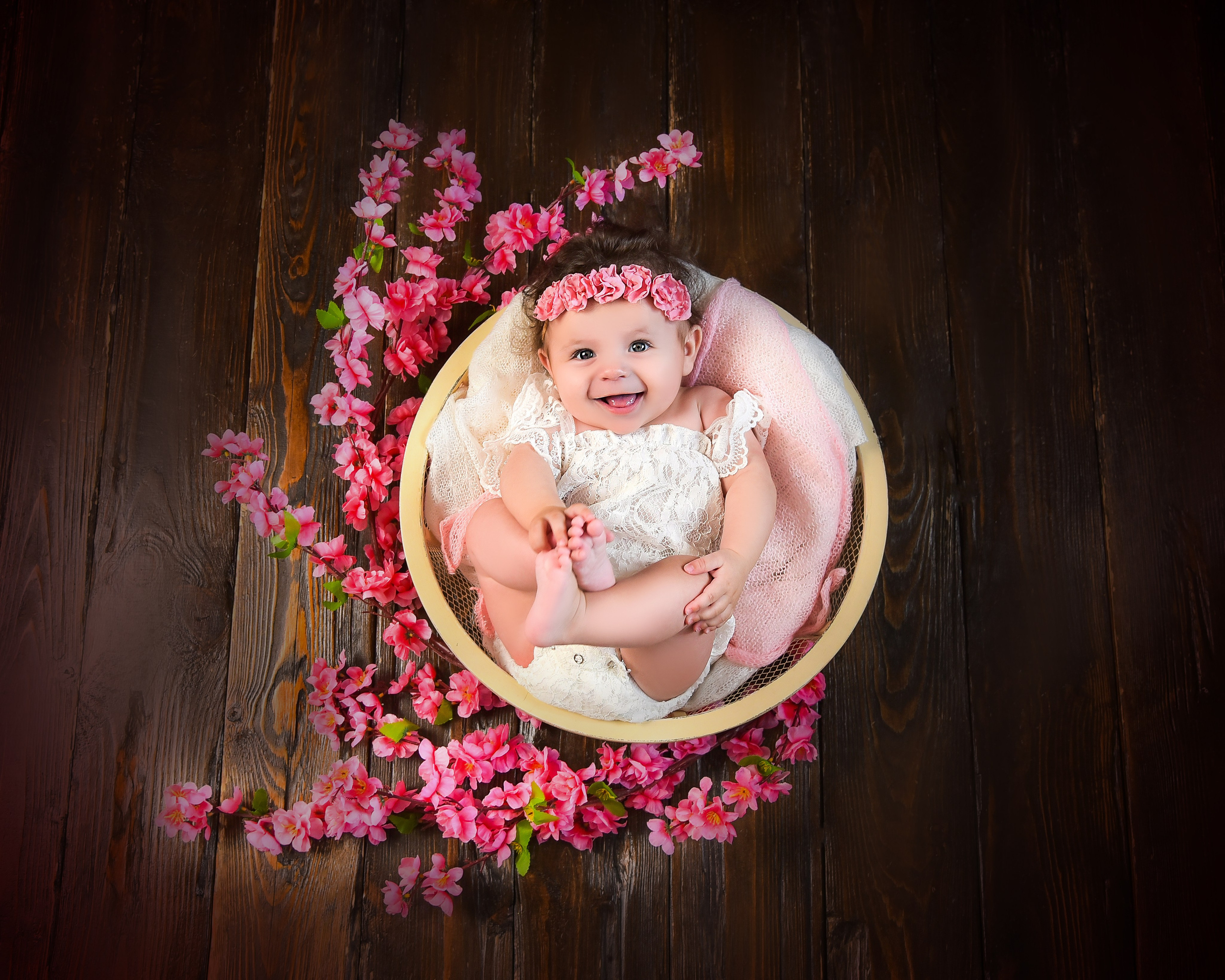 Малышки Антураж