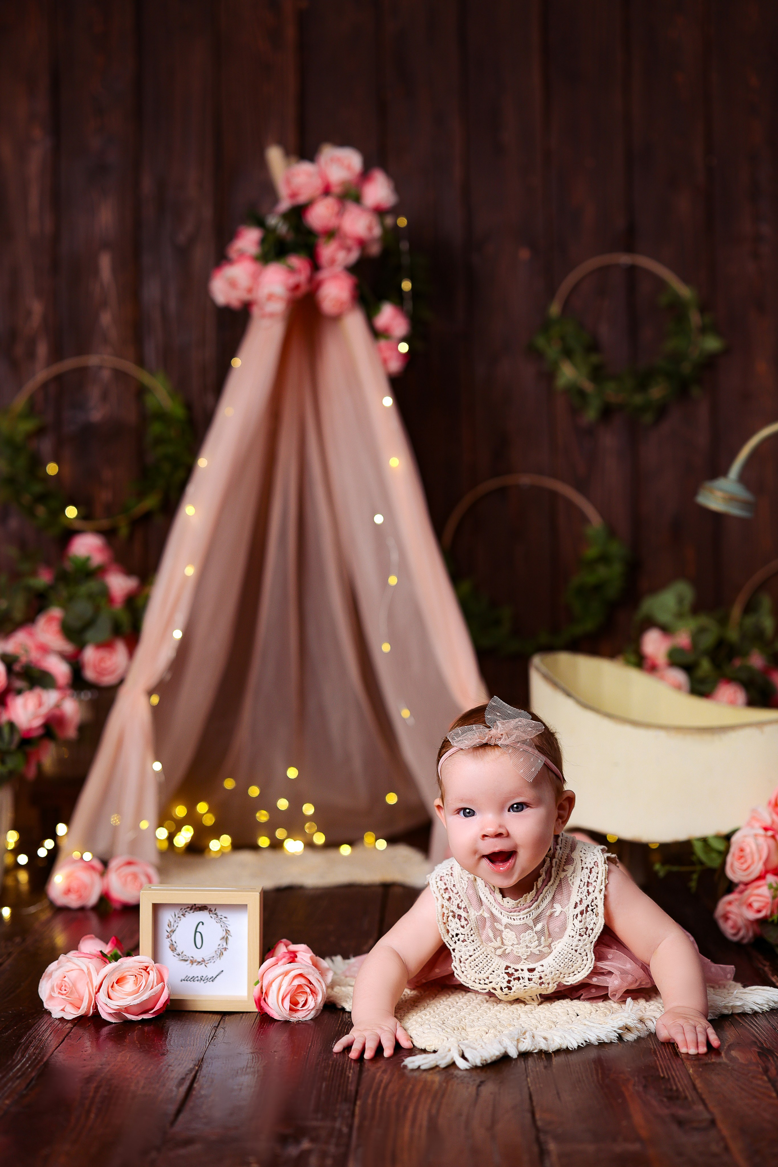 Малышки Антураж