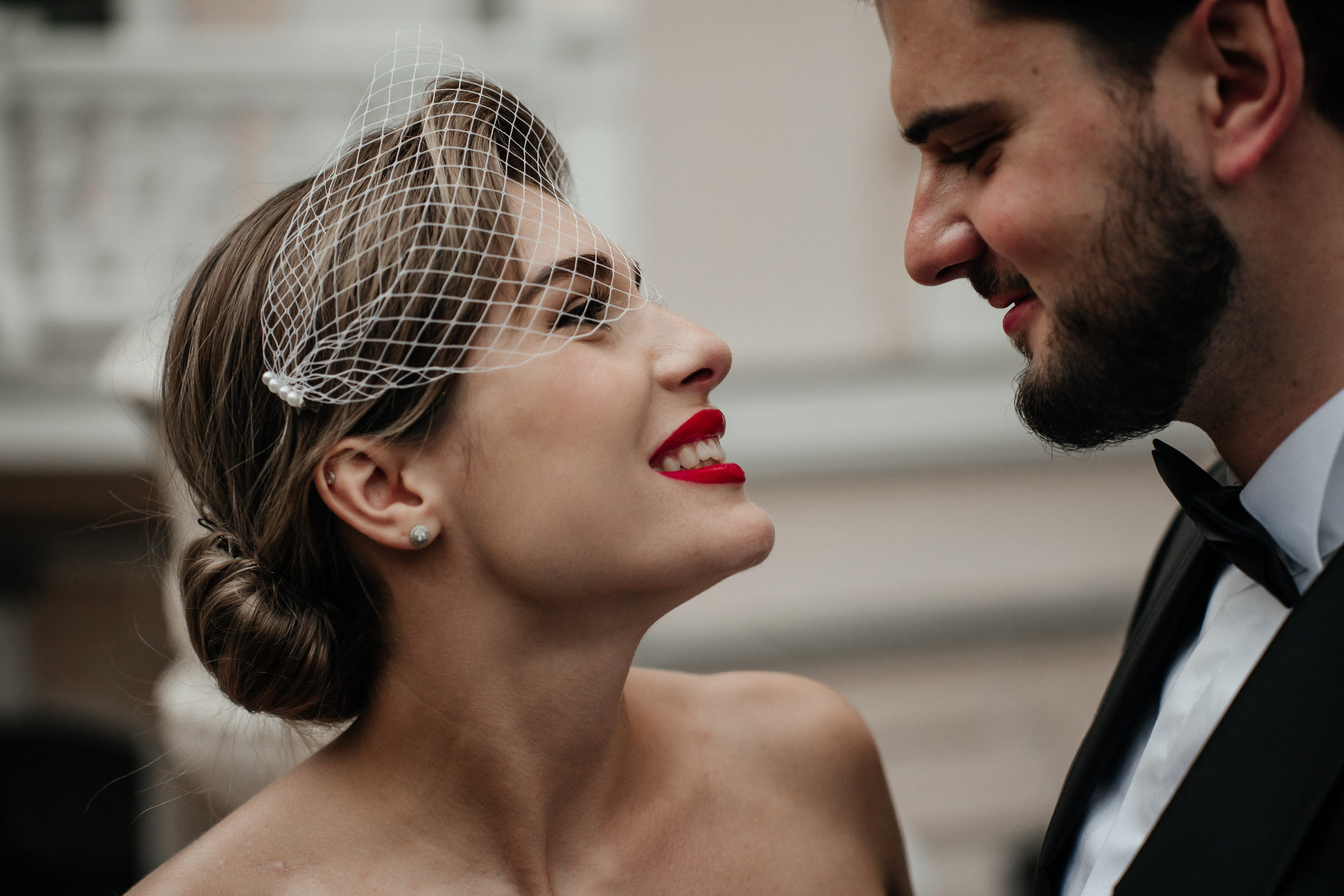 Классическая свадебная фотосессия в Крыму в Ялте Вилла Елена . Свадебная фотосессия Крым Москва ,свадьба в Крыму в старинном отеле . Свадьба для двоих в Крыму