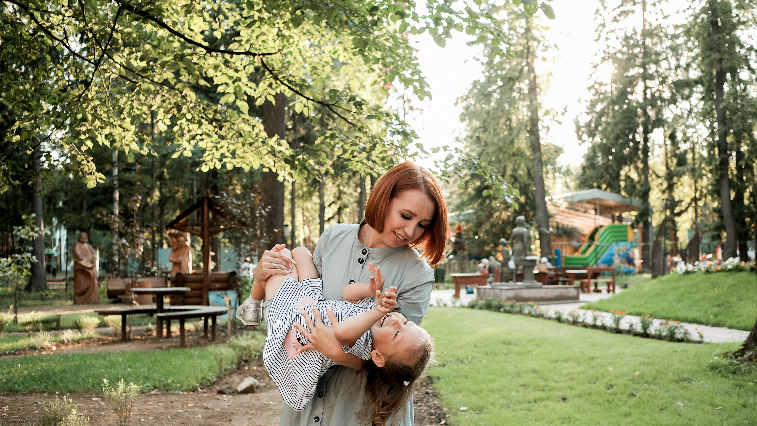 Аня с дочкой, прогулка в Дендропарке. Семейный и детский фотограф в Ижевске