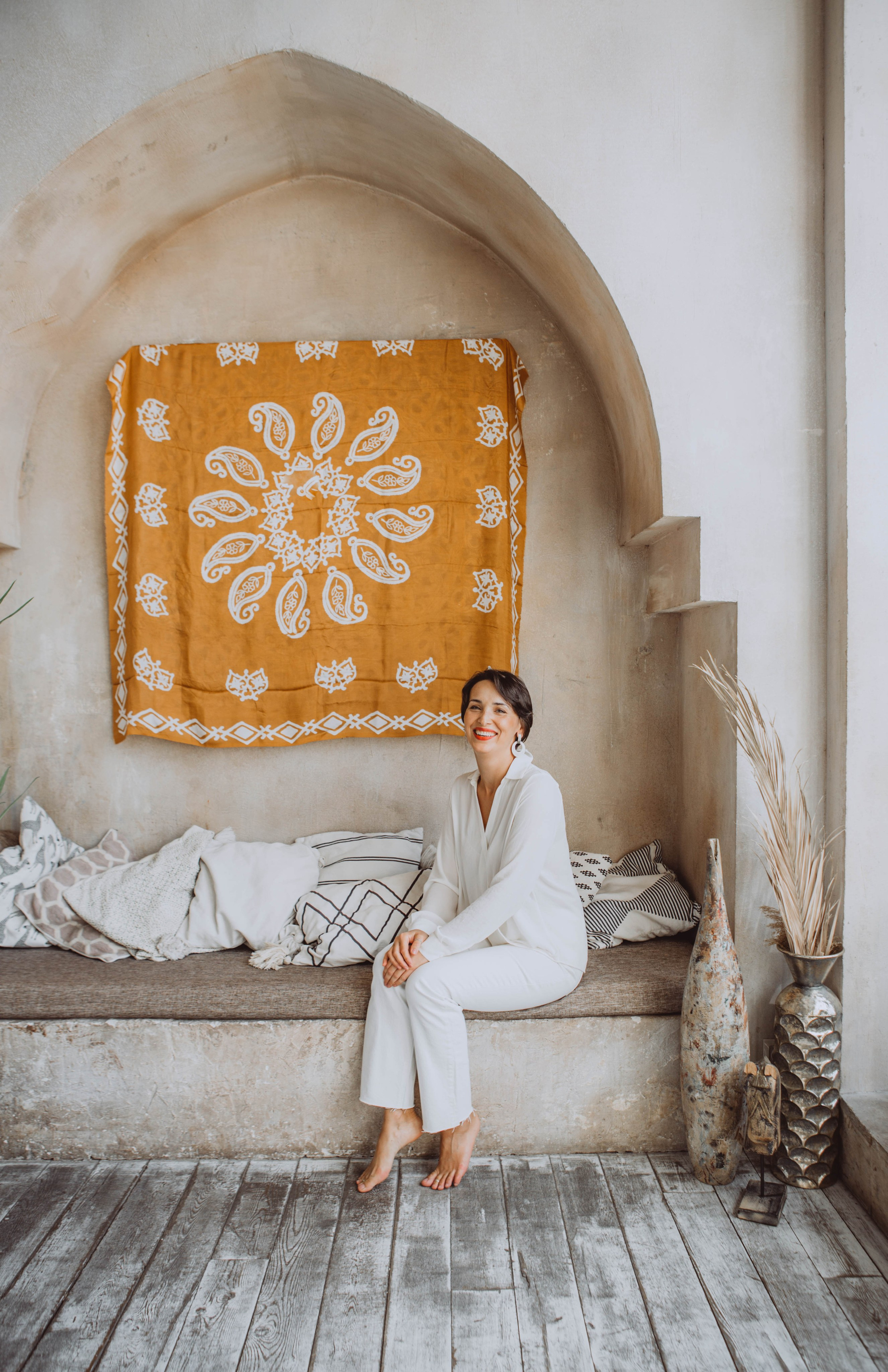 Кенуль. Хозяйка магазина «Азерсилк». Платки из натурального шелка. Портретный женский фотограф в Москве Наталия Глазова