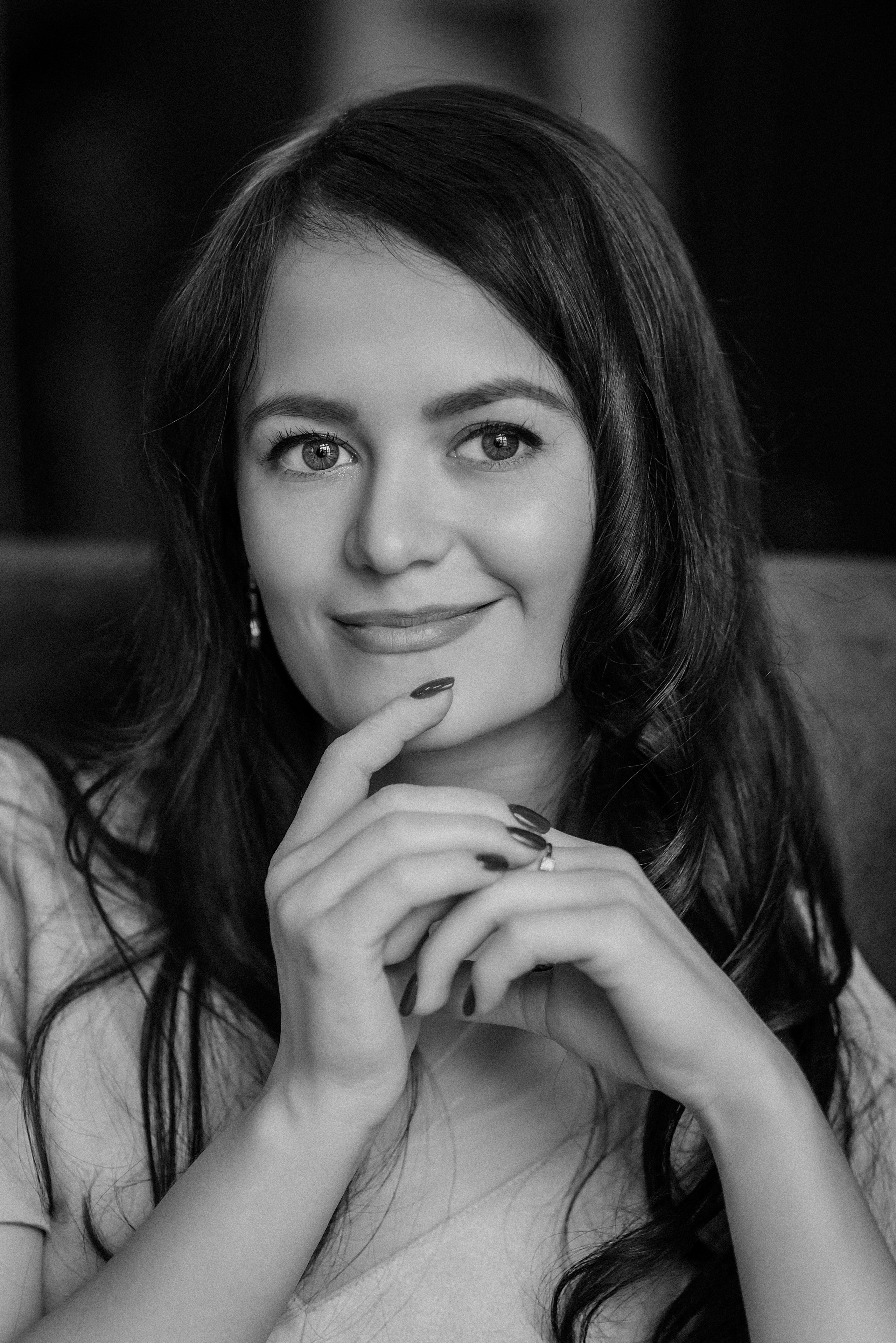 индивидуальная портретная фотосессия в чб для девушки