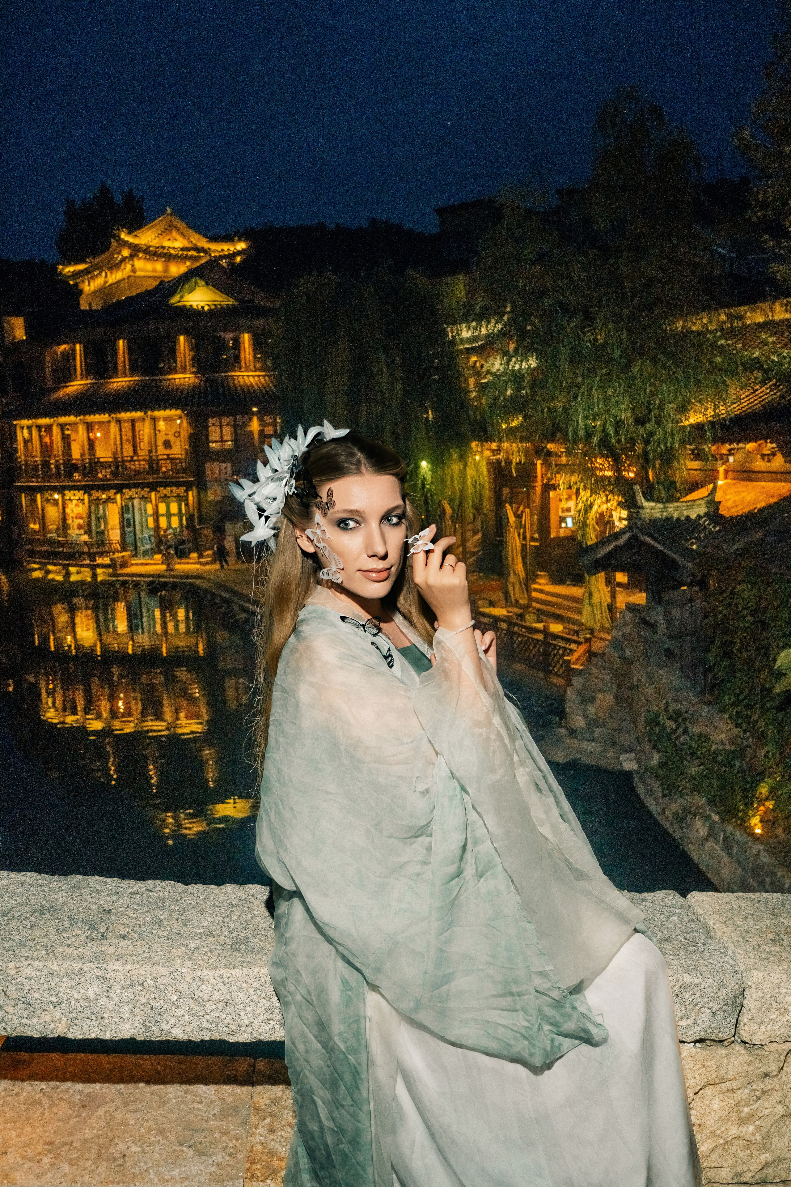 Photoshoot in traditional Chinese dresses