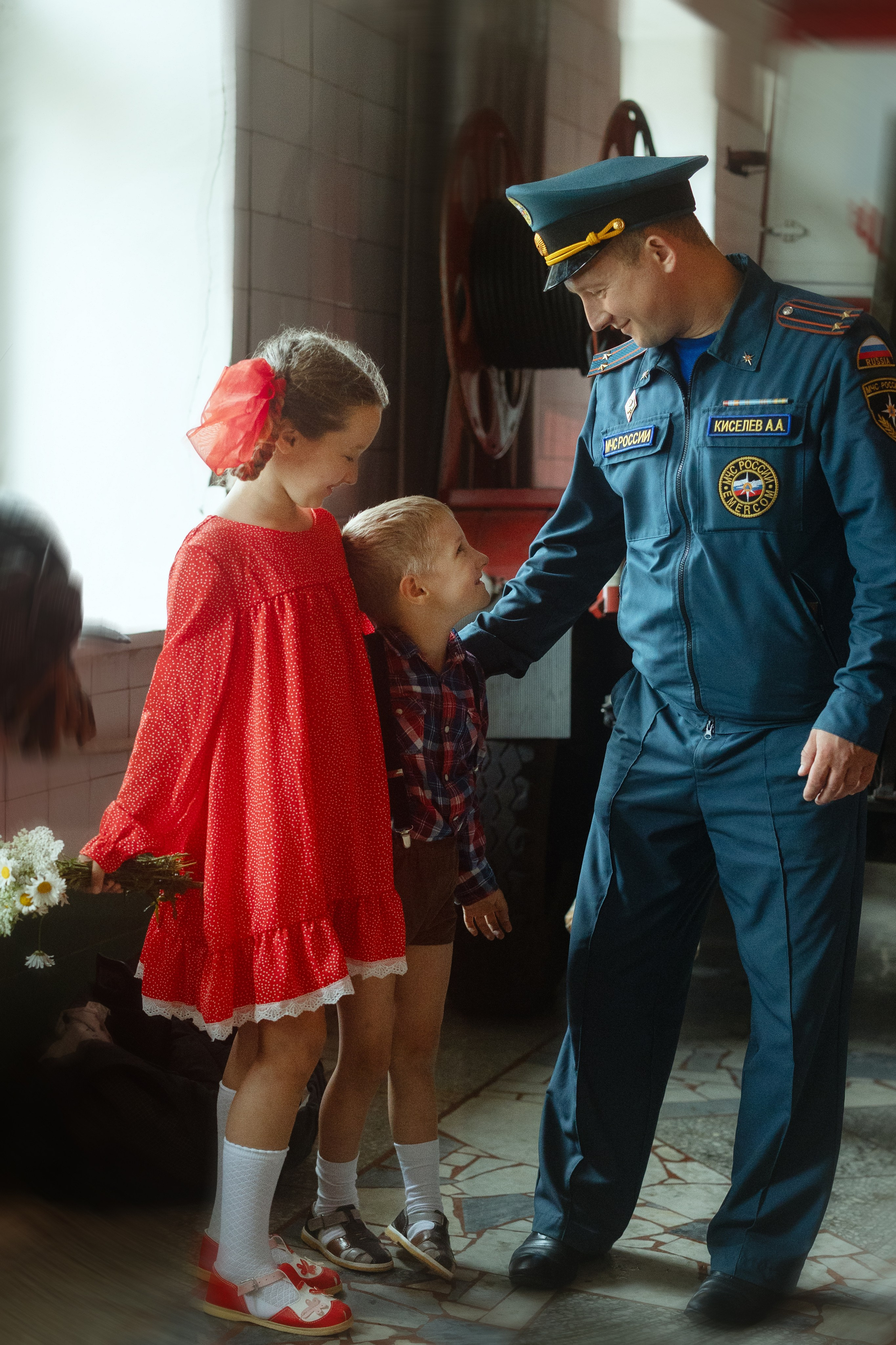 Ретро серия. Дети в пожарной части. Фотограф Елена Бабушкина
