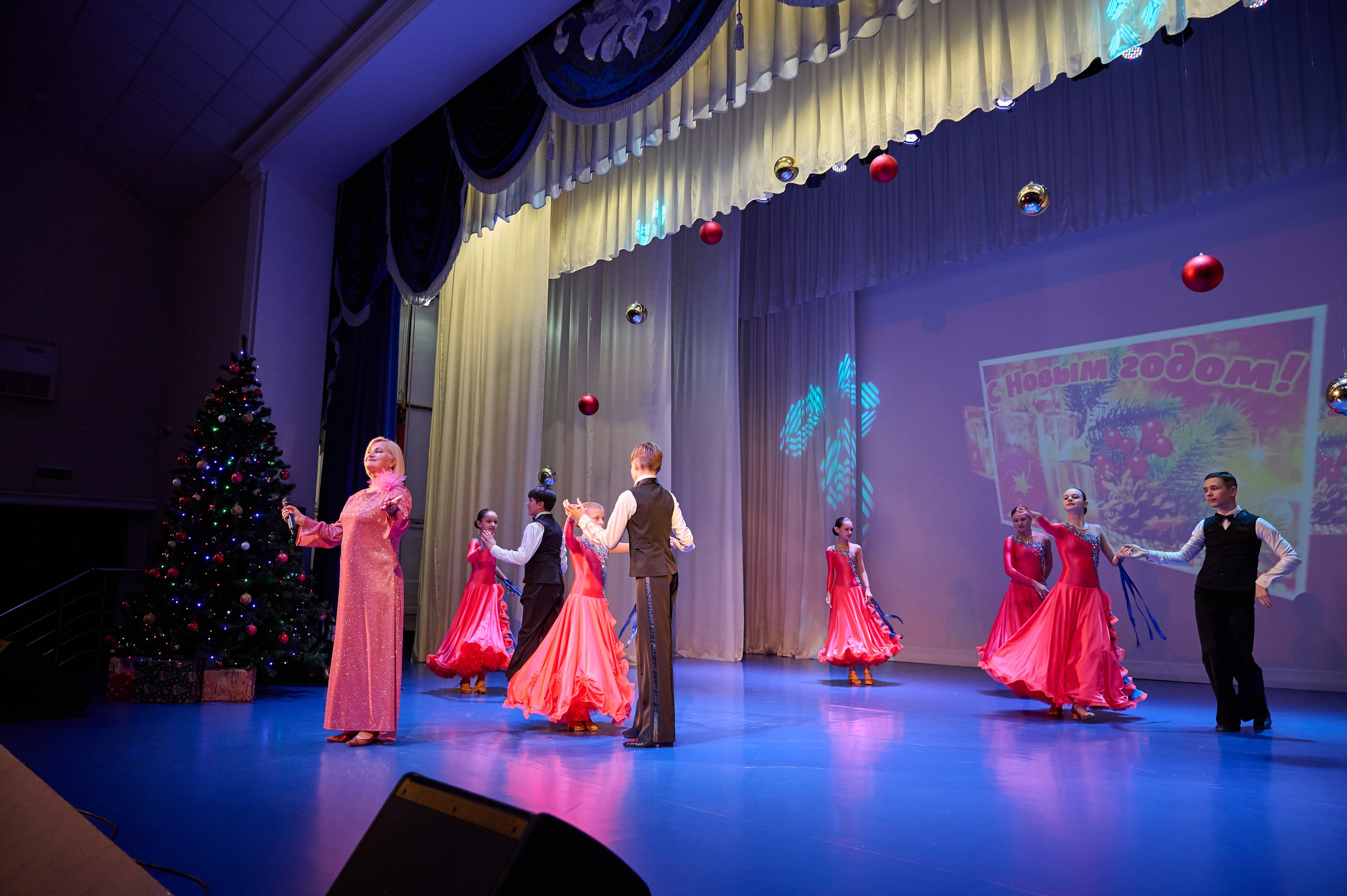 Концерт в ДК Марьина роща. Жизнь курорта Кабардинка в фотографиях