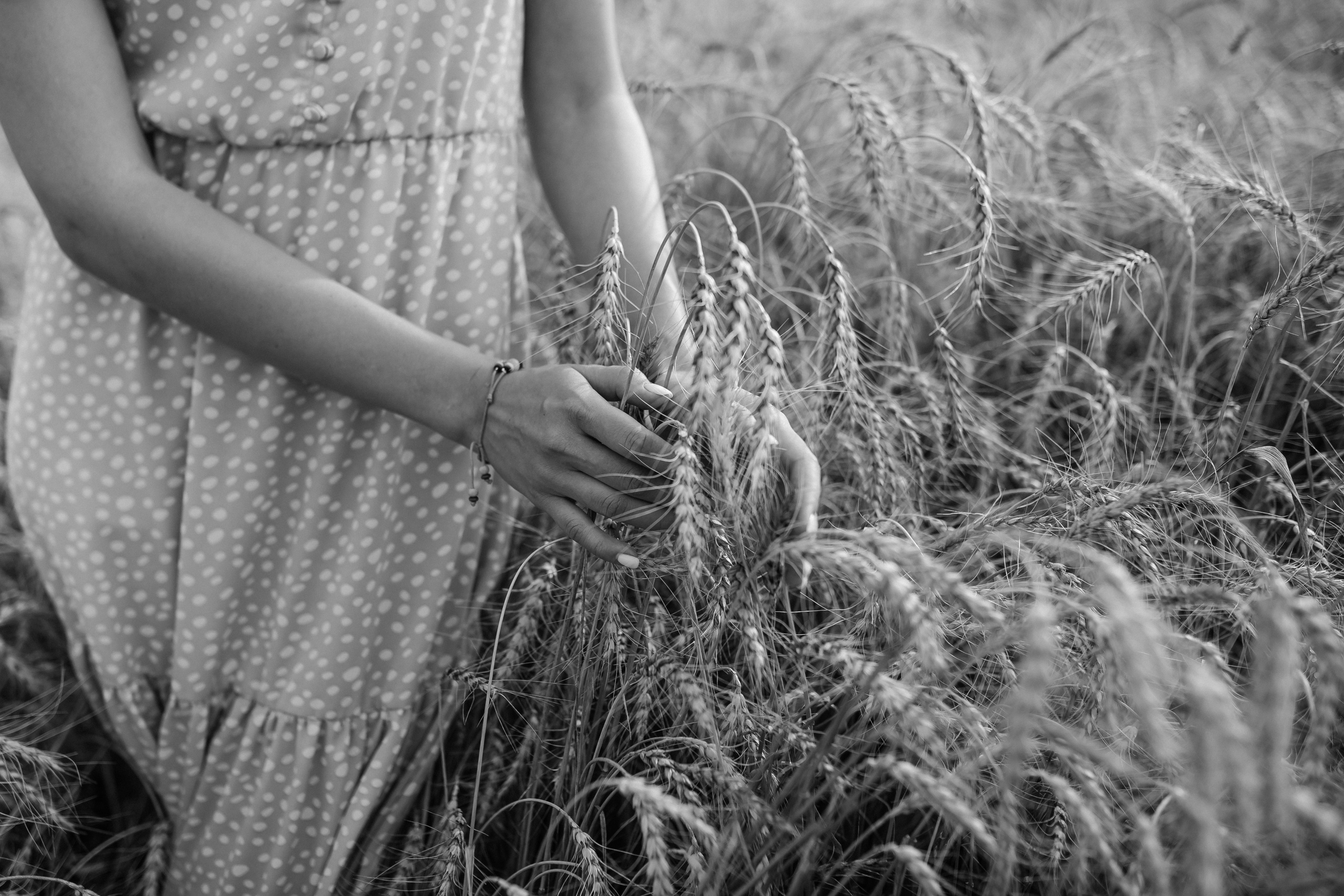 Контакты. Фотограф Любовь Мостяева