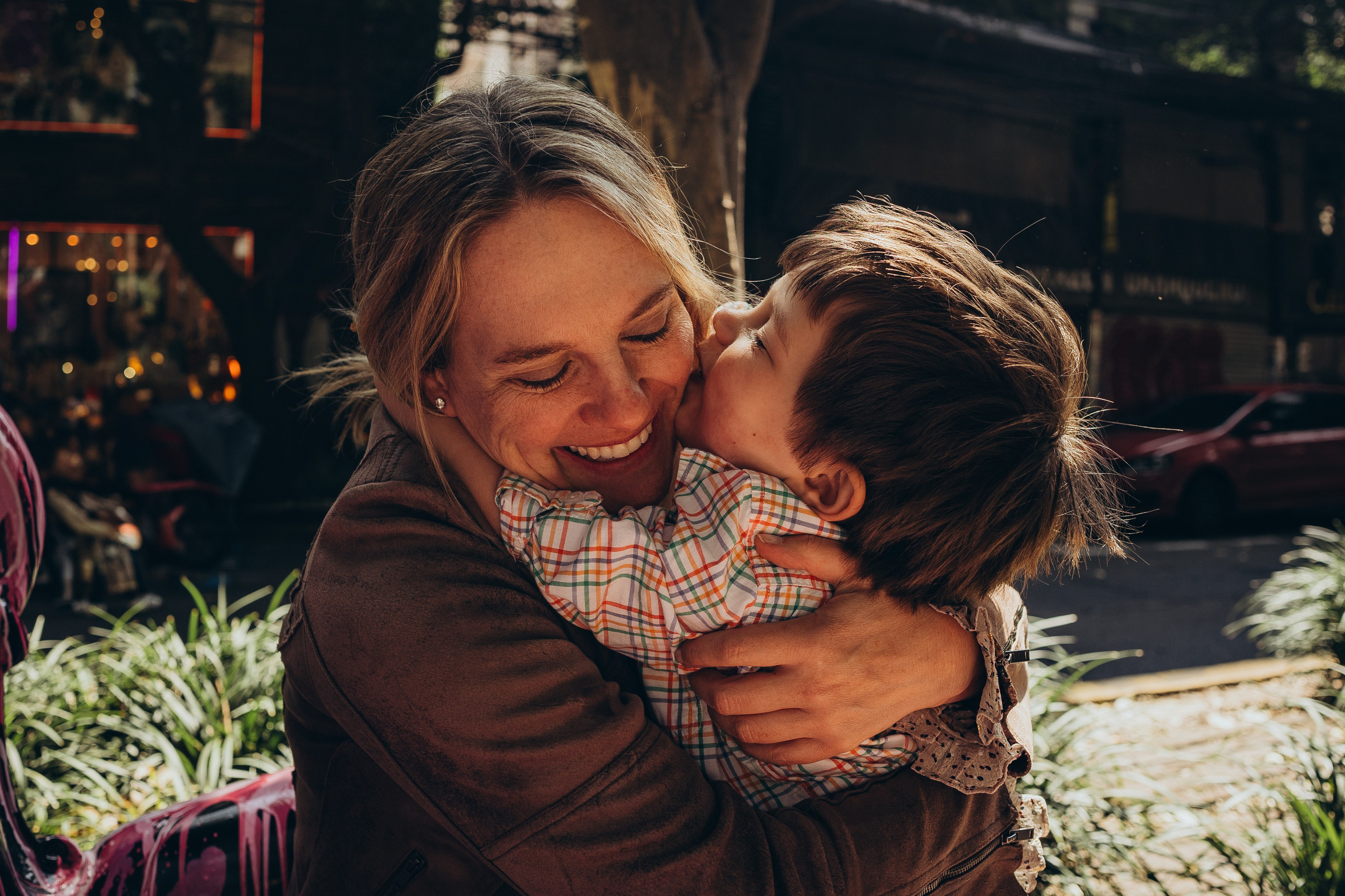 Sesión de fotos de mama e hijo en el Parque México, Condesa, Ciudad de México. Ирина Крохалева. Семейный фотограф в Екатеринбурге