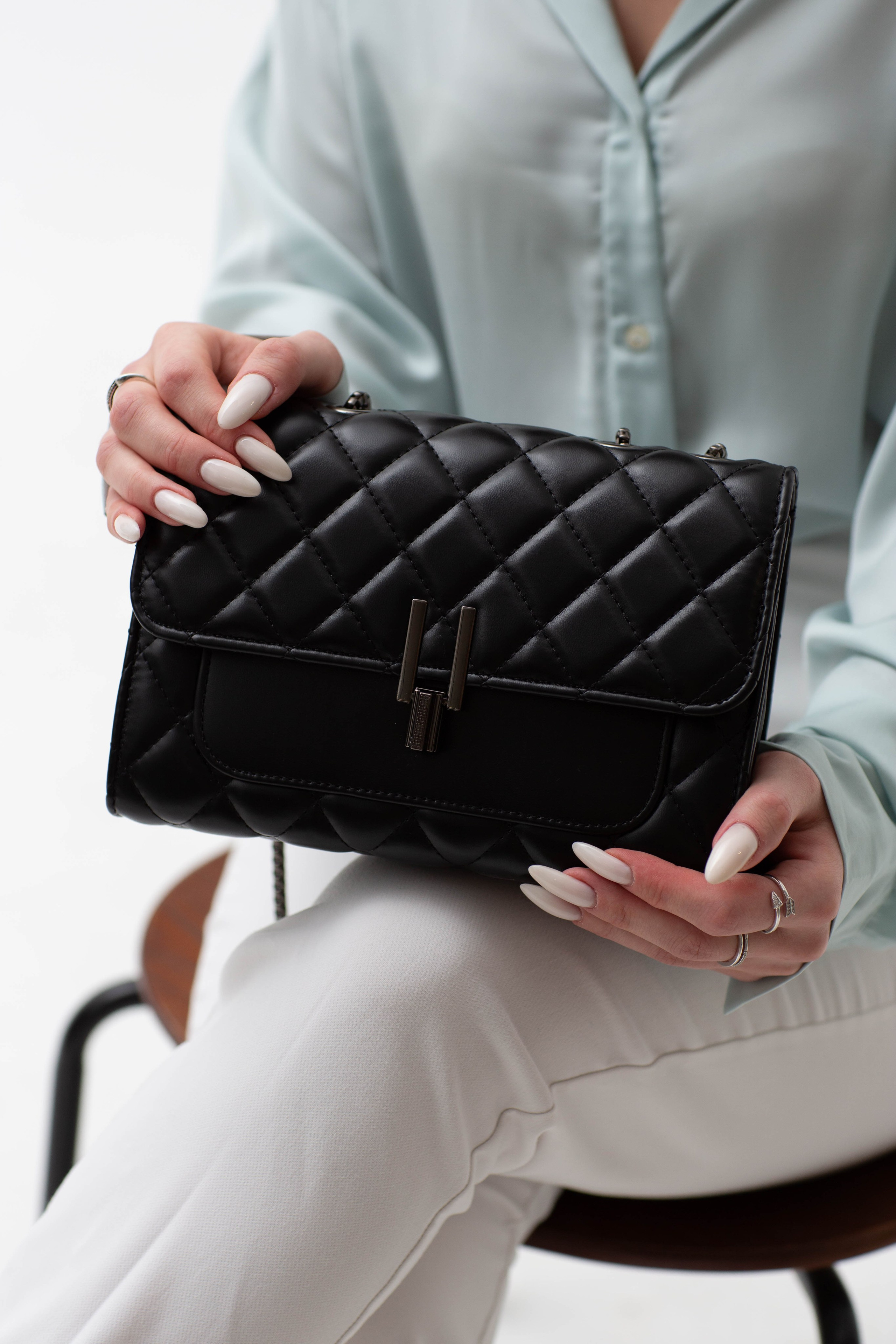 Контент съёмки одежды. Фотограф и видеограф Иркутск, семейная фотосессия, фото для аватарки