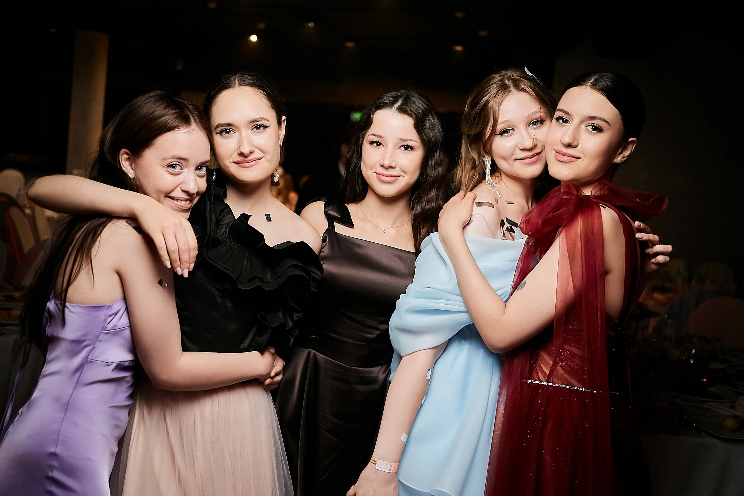 Выпускной 2024 концертный зал Академия ВТБ. Фотограф и Видеограф в Москве. Олег Корушев