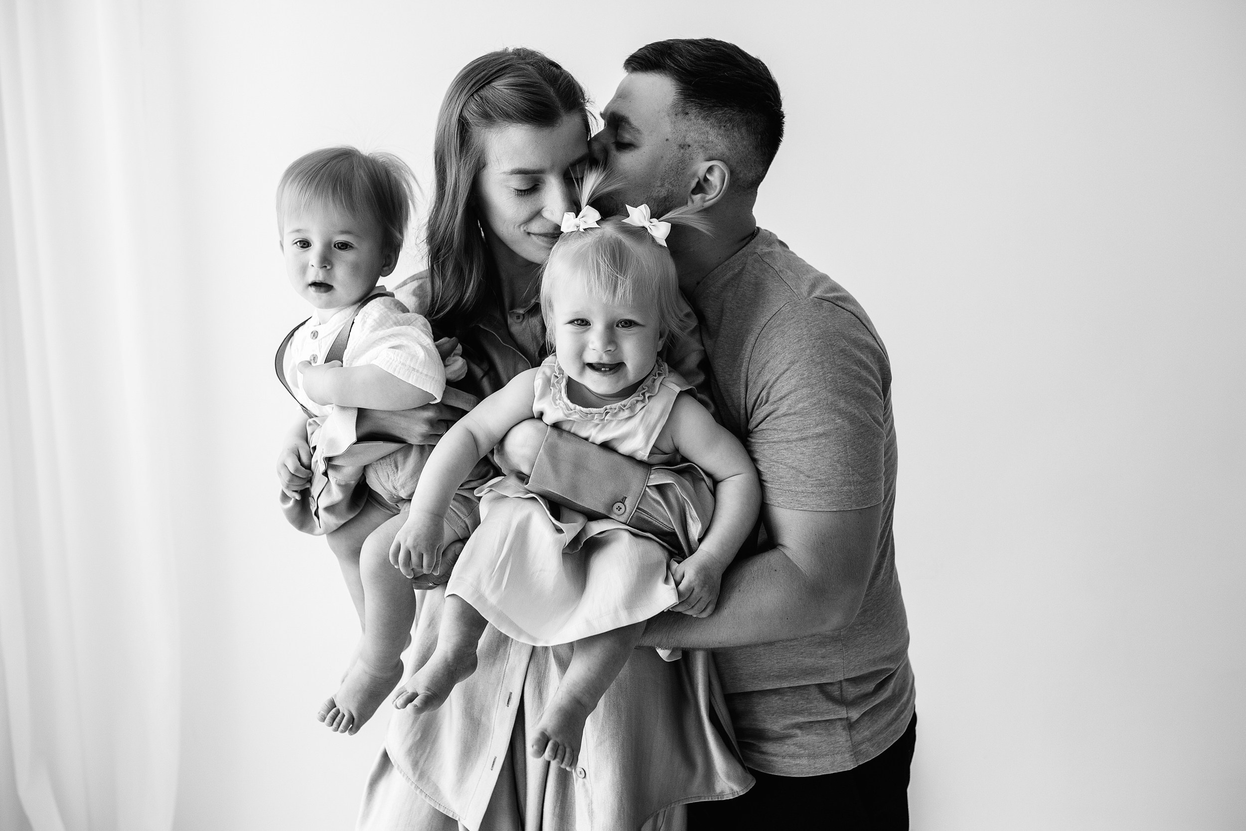 ВАРЯ и ИЛЬЯ 1 год. Фотограф новорожденных Оксана Полевская