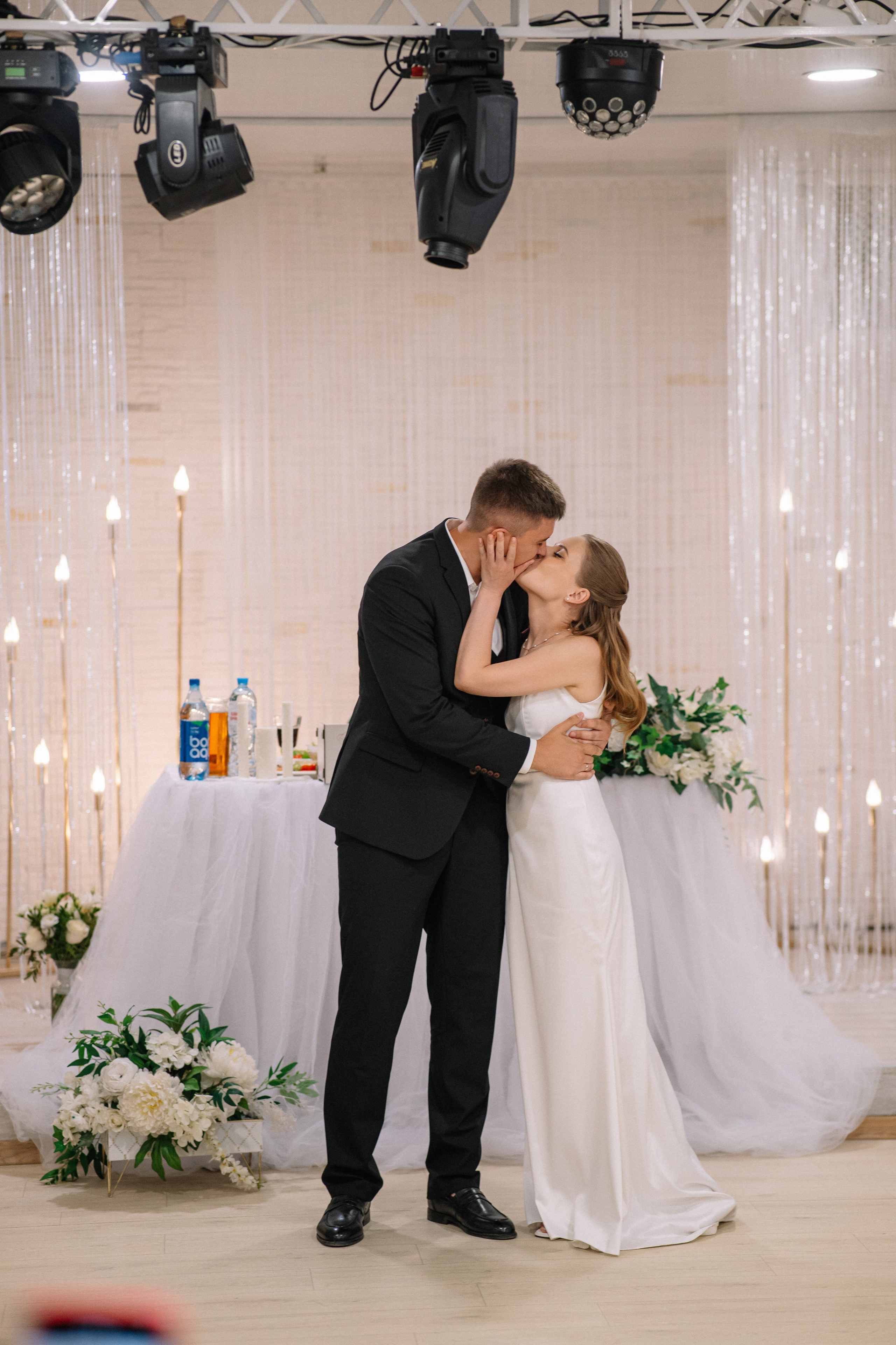 Анастасия и Роман — банкет Времена года. Репортажный (Event) фотограф в Барнауле | Даниил Маркин | Качество и вайб