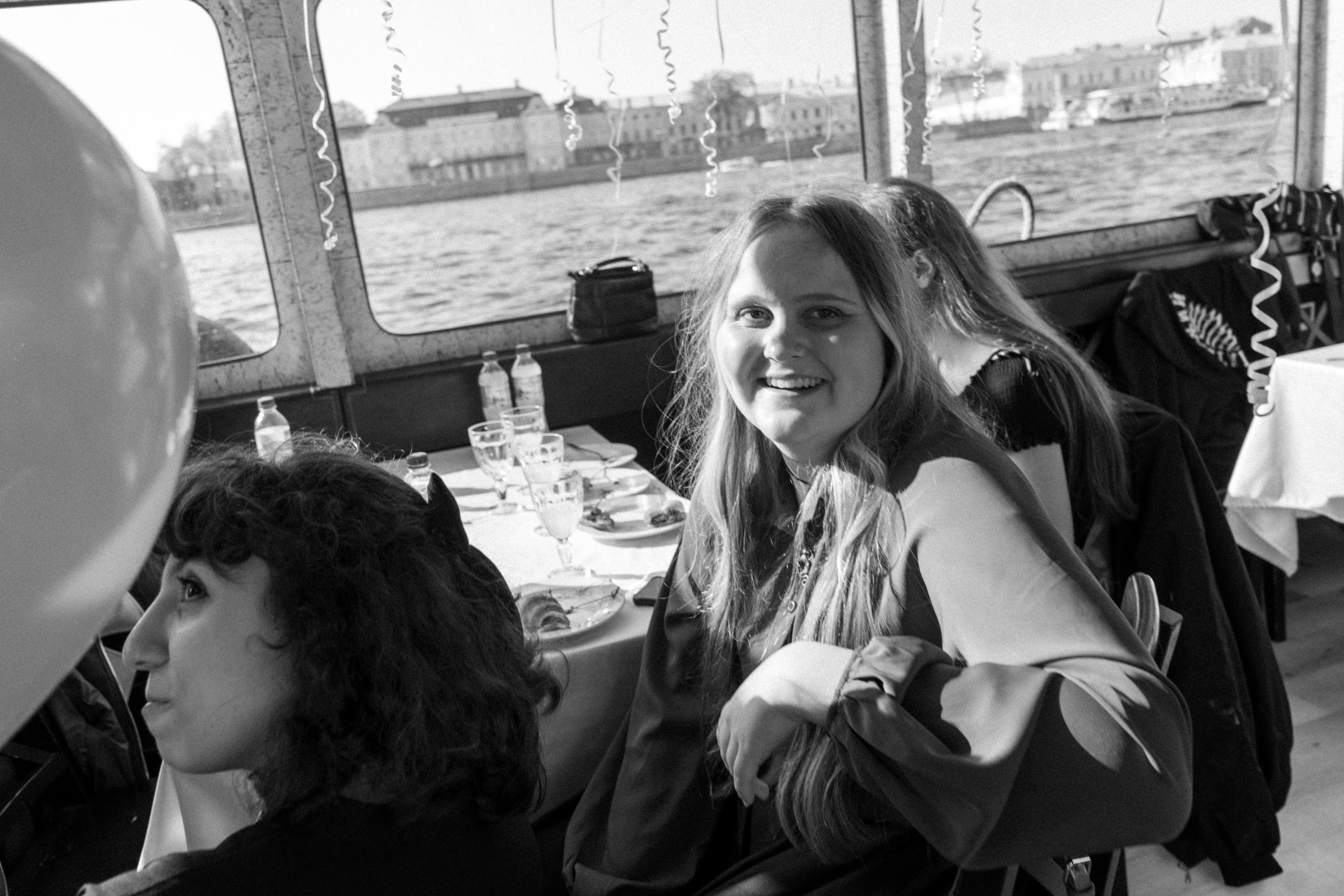 Выпускной на корабле. Фотограф Елизавета Потешкина