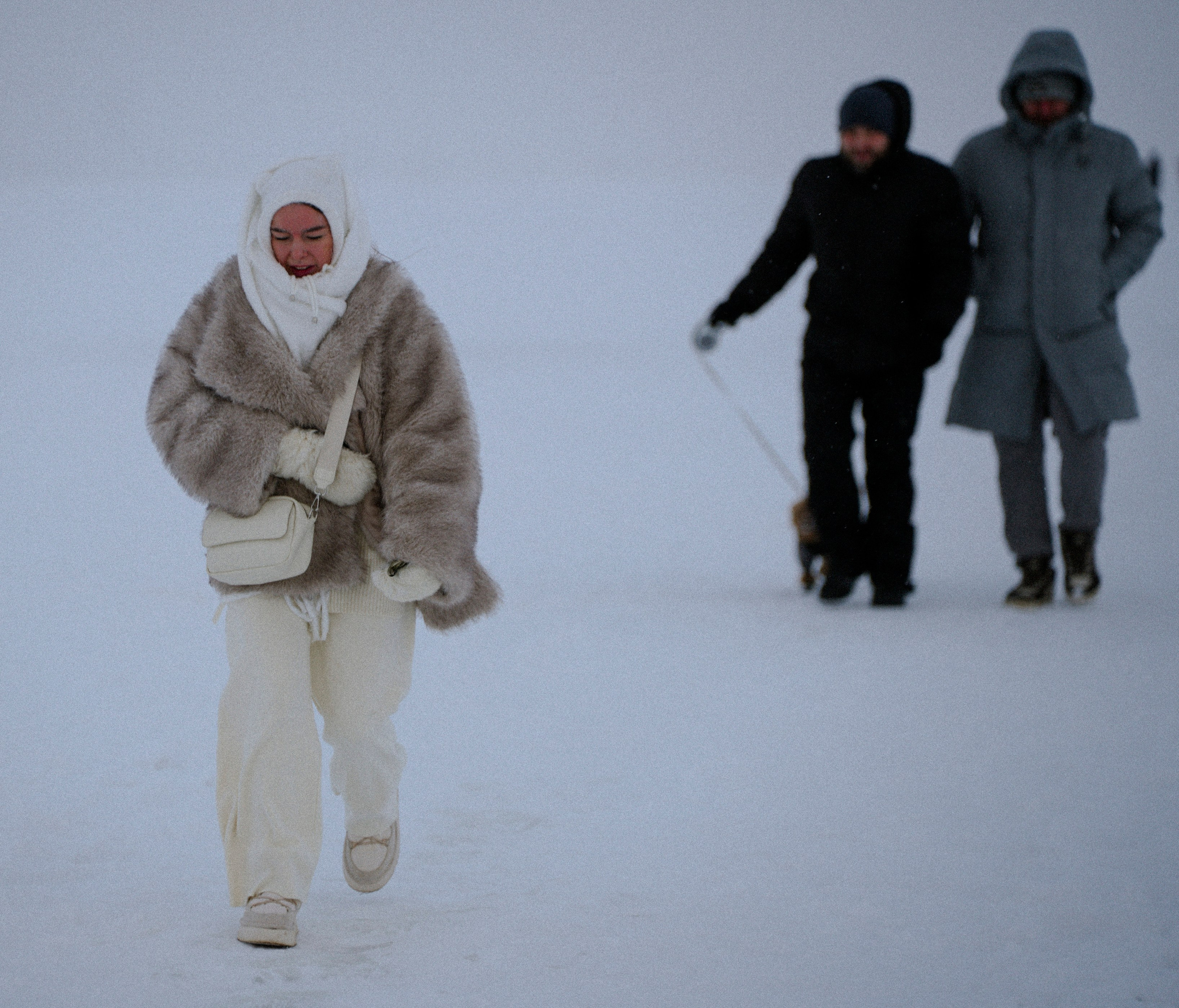 2026. Стрит-фотография, полная абсурда, идиотизма и красоты