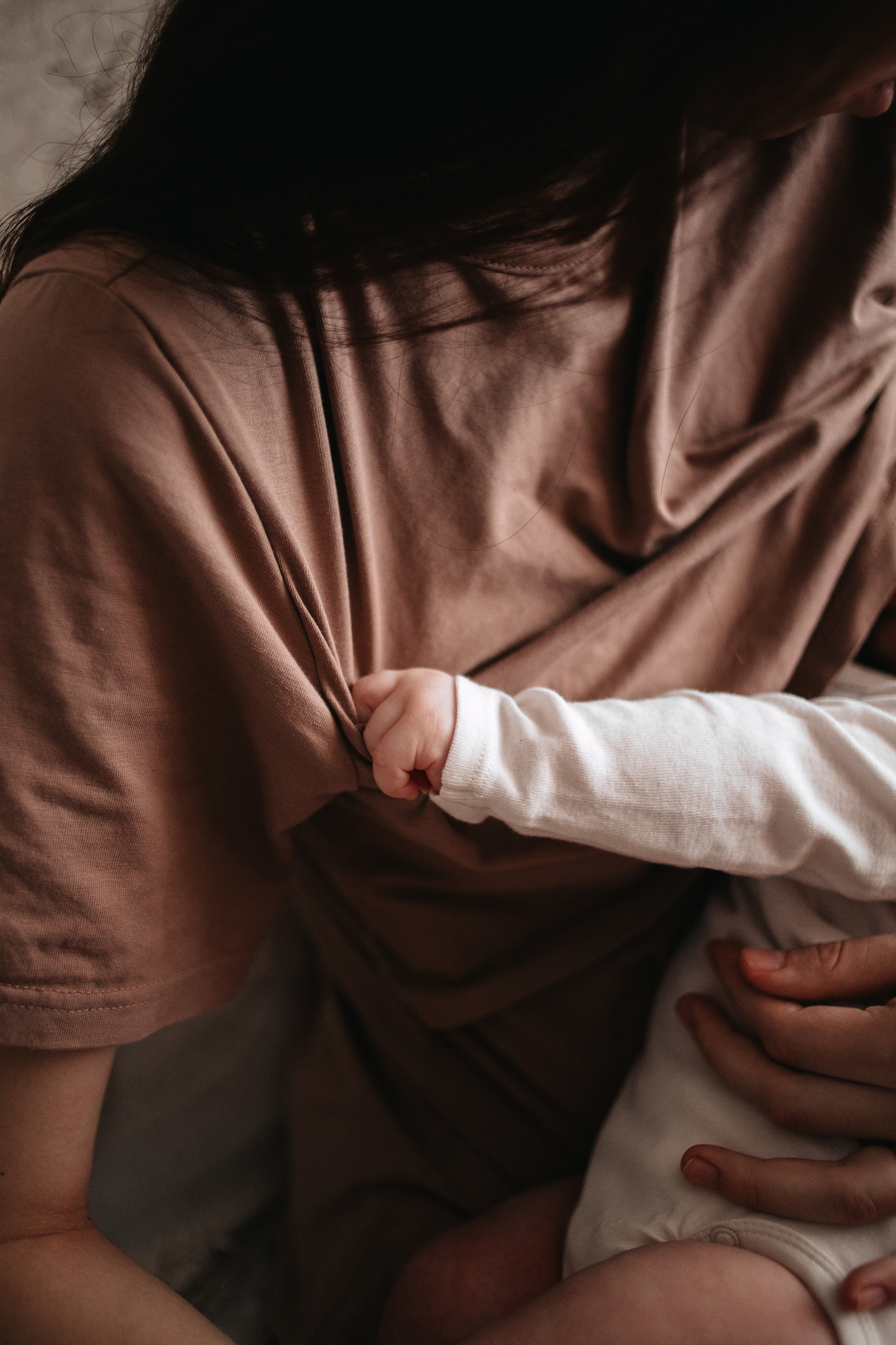 История Алины, Олега и Есении. Домашняя съёмка. Фотограф Настя Галингер Краснодар