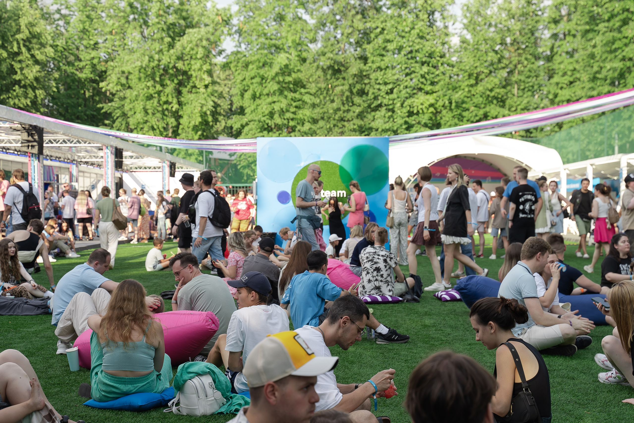 ВК ФЕСТ. Репортажный и свадебный фотограф в Москве