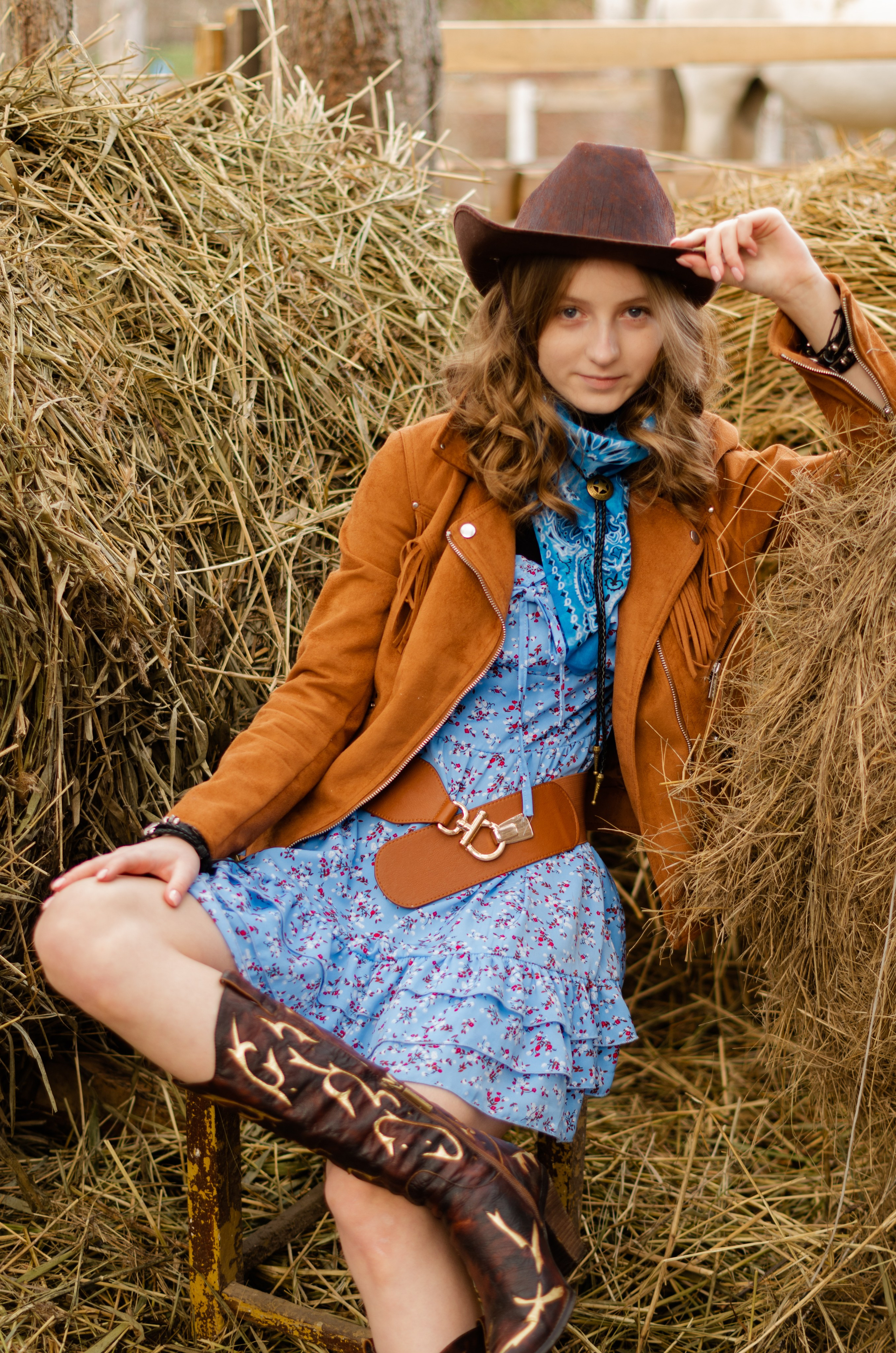 Ковбойская девчонка. Фотограф Марина Доглядная Челябинск фотосессии с лошадьми, мотоциклами