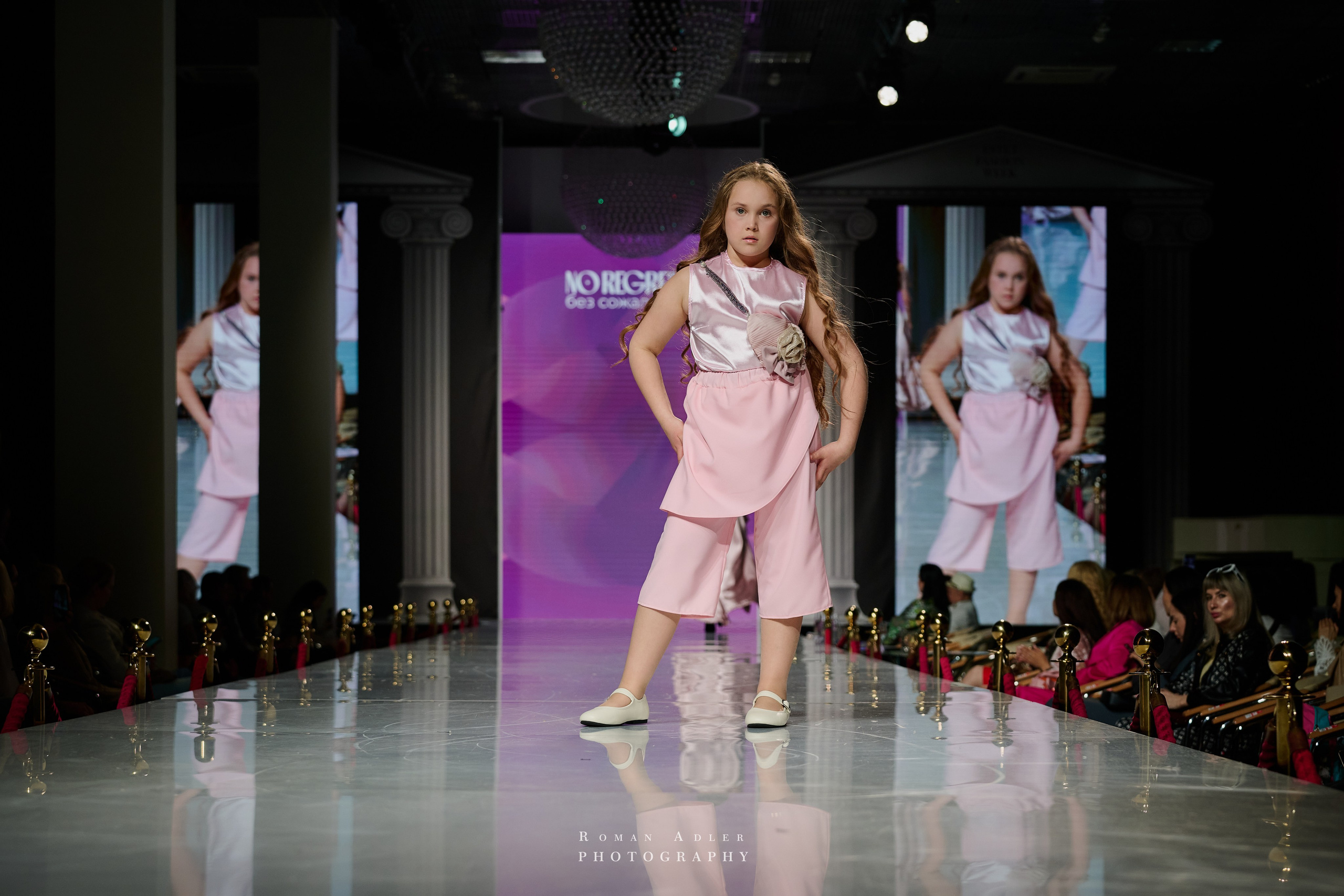 ESTET FASHION WEEK ВЕСНА — 2025. Фотограф Роман Адлер