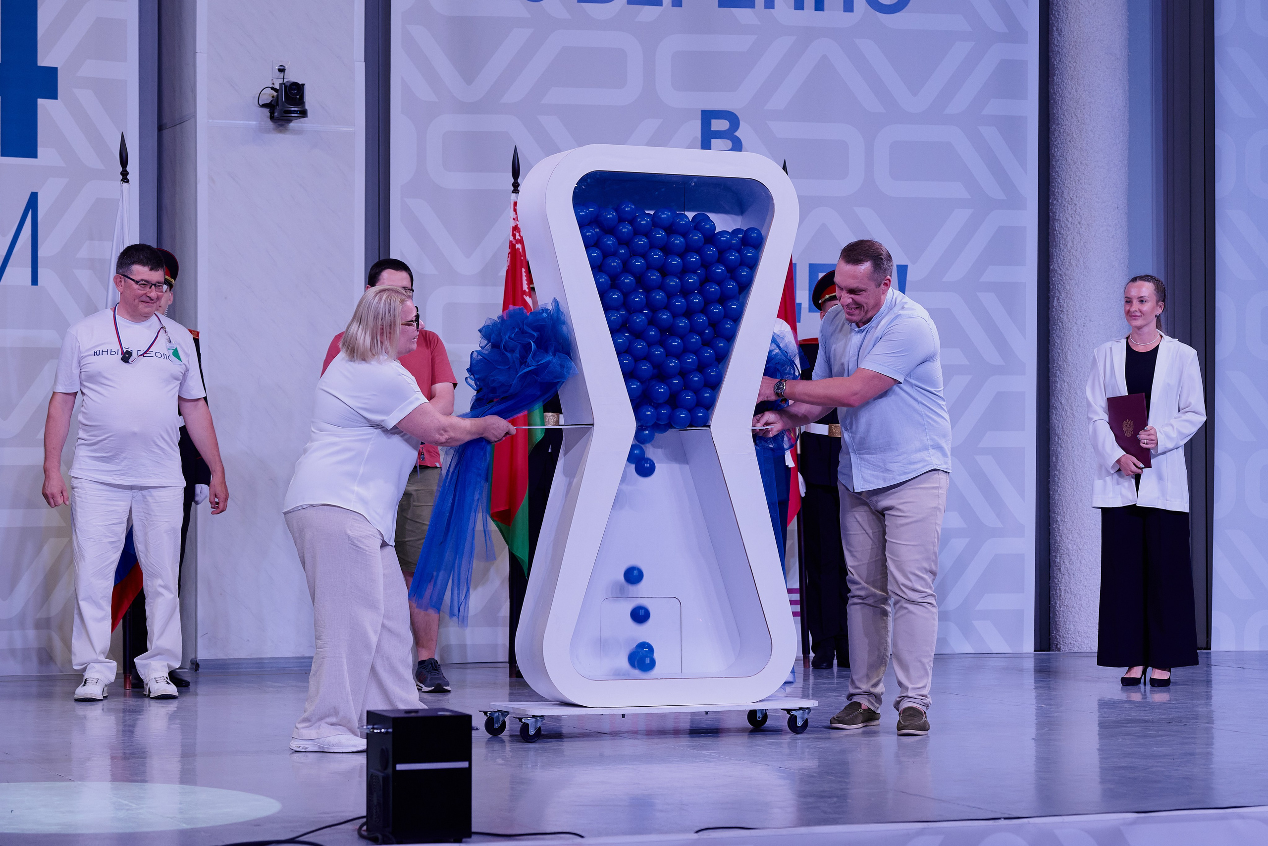 Открытие смены «Юный Геолог». ВДЦ «Смена» Авугст 2024 Анапа. Фотограф Роман Адлер