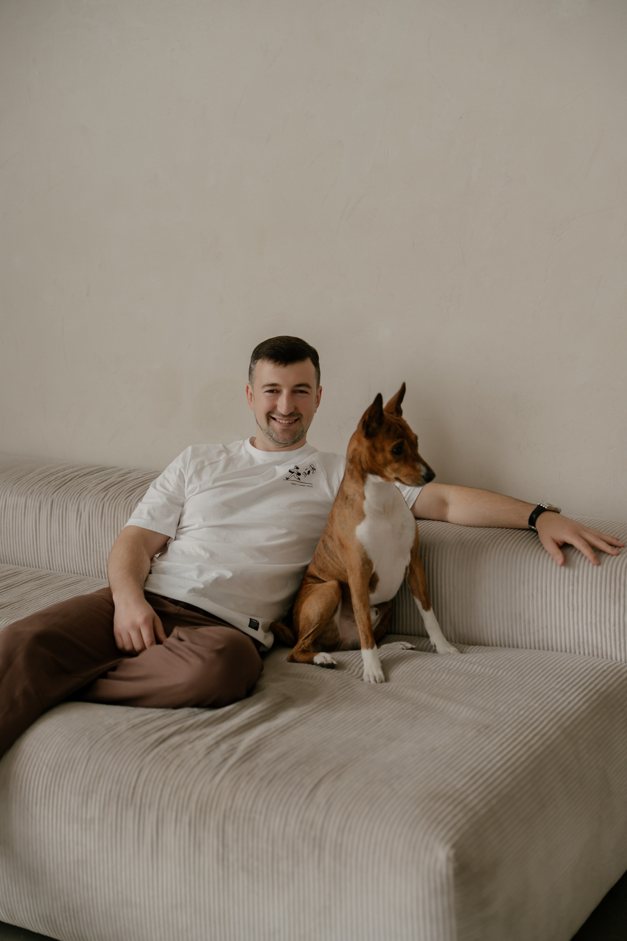 Арина, Антон и Бутс. Свадебный и семейный фотограф в Москве и Красногорске — живые кадры | Анастасия Тихонова