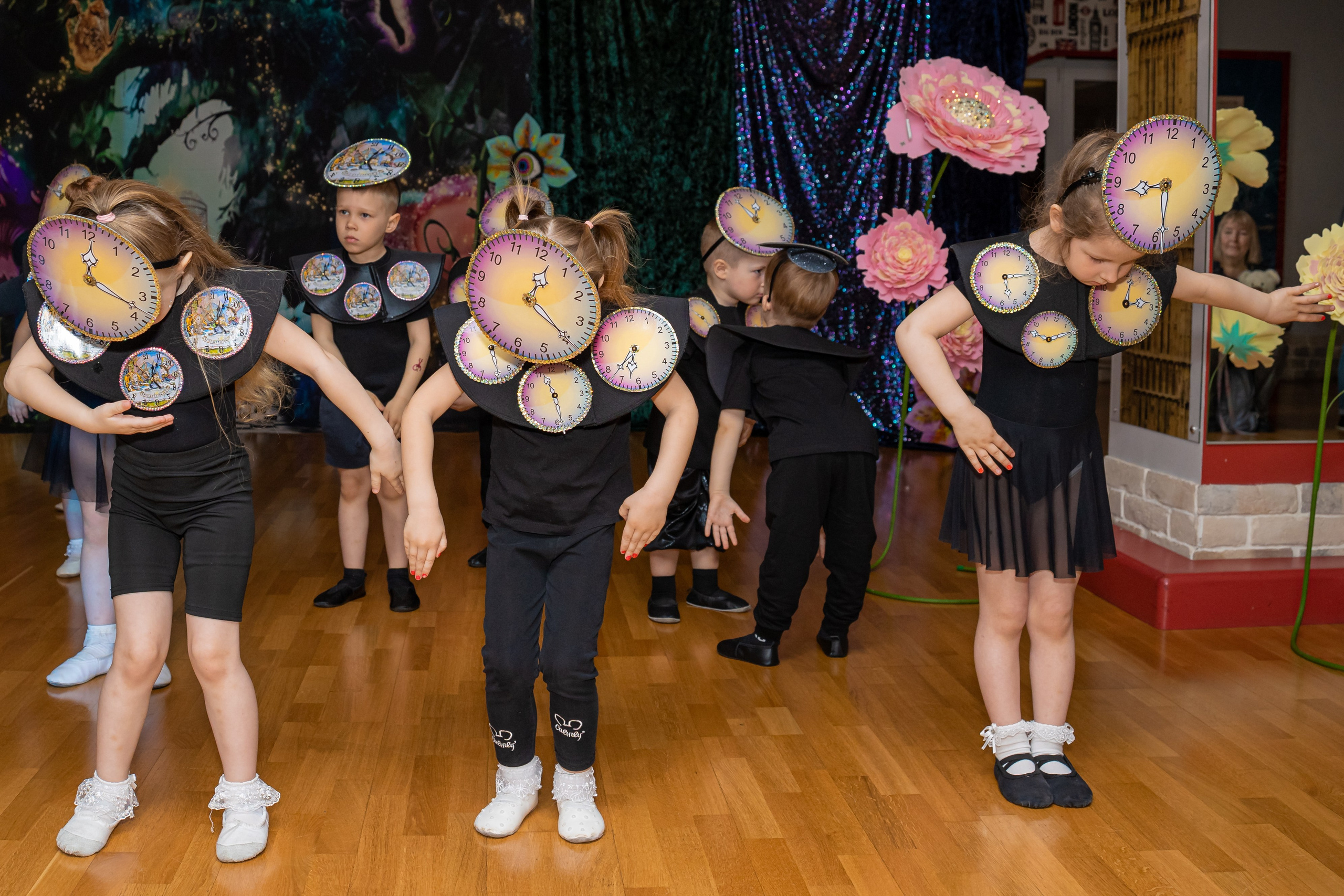 Фотосъемка детского выступления «Алиса в стране чудес». Ирина Носова - семейный и детский фотограф