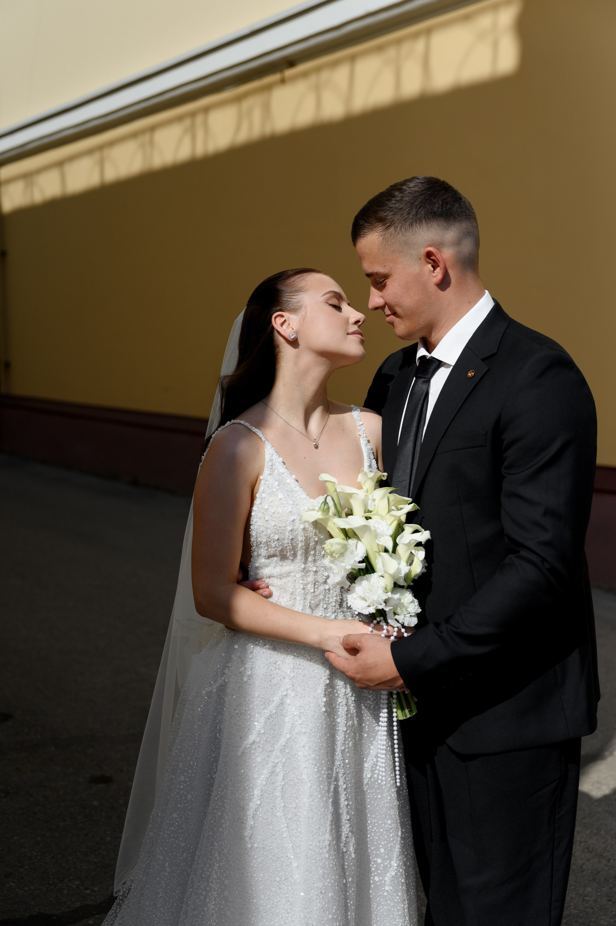 Антон и Виолета. Zhulanovilya