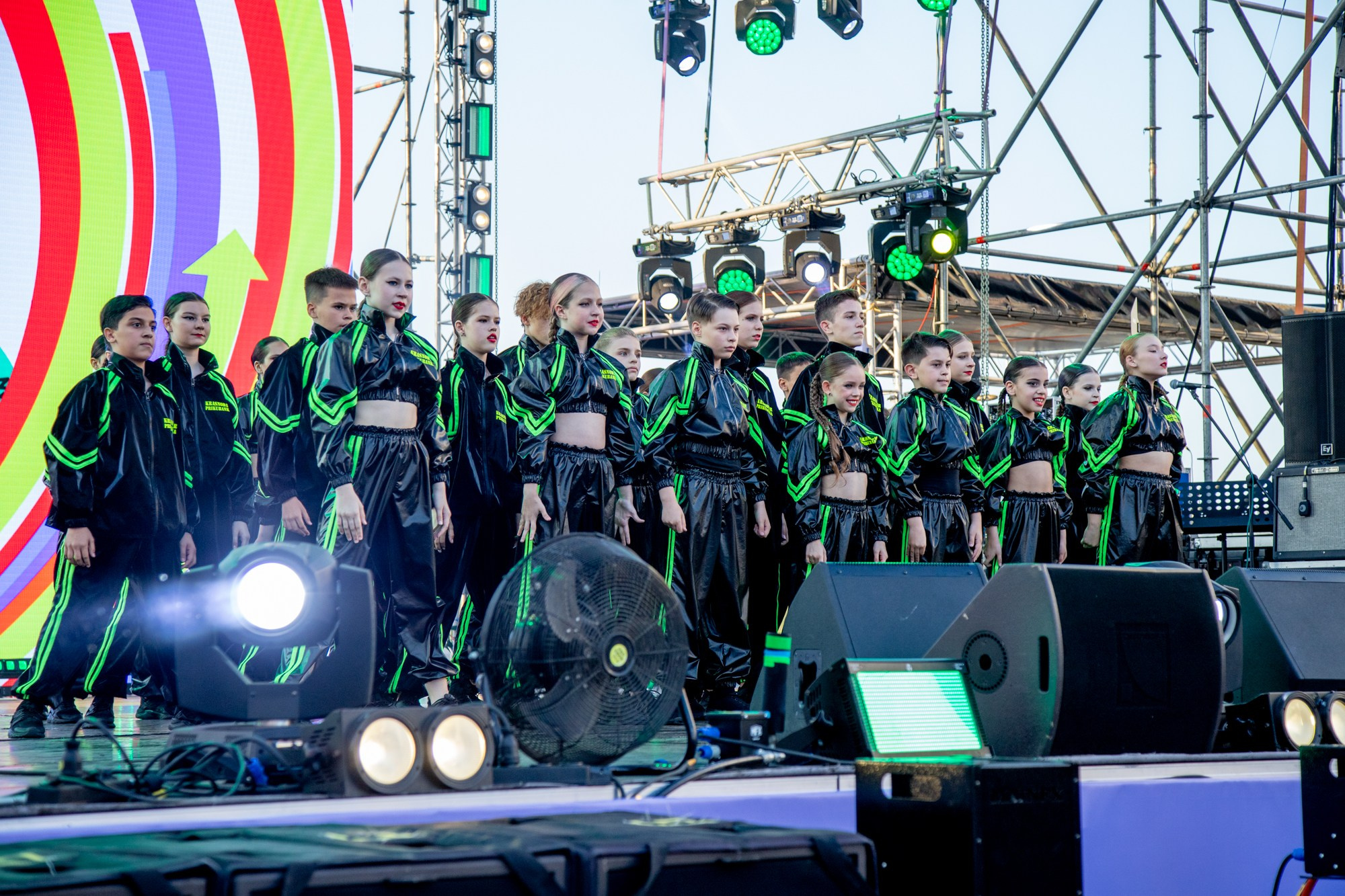 Краевой День молодёжи в Краснодаре 2023. Репортажный, промышленный и маркетплейс-фотограф Дмитрий Чернат