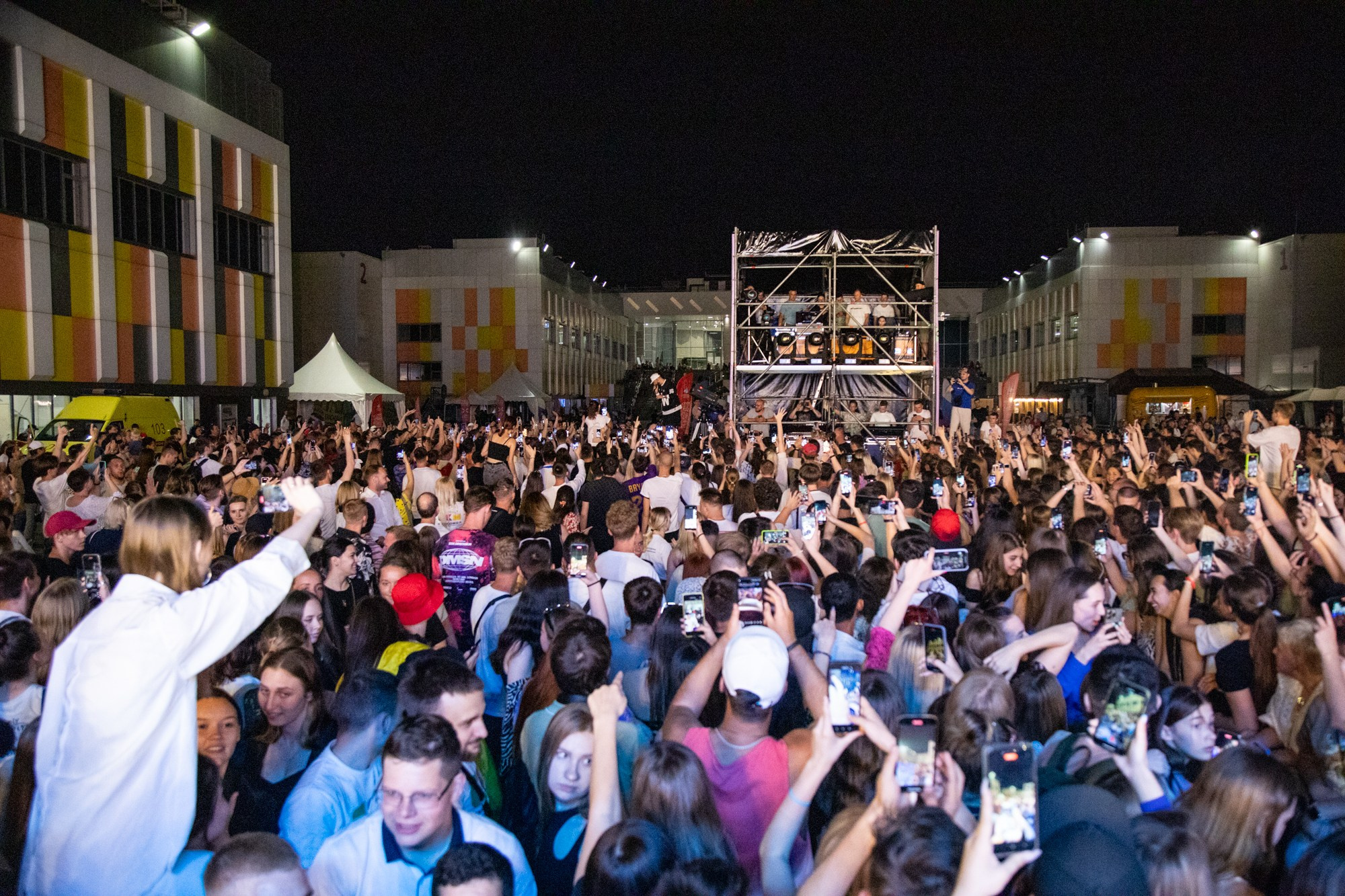 L'One. Репортажный, промышленный и маркетплейс-фотограф Дмитрий Чернат