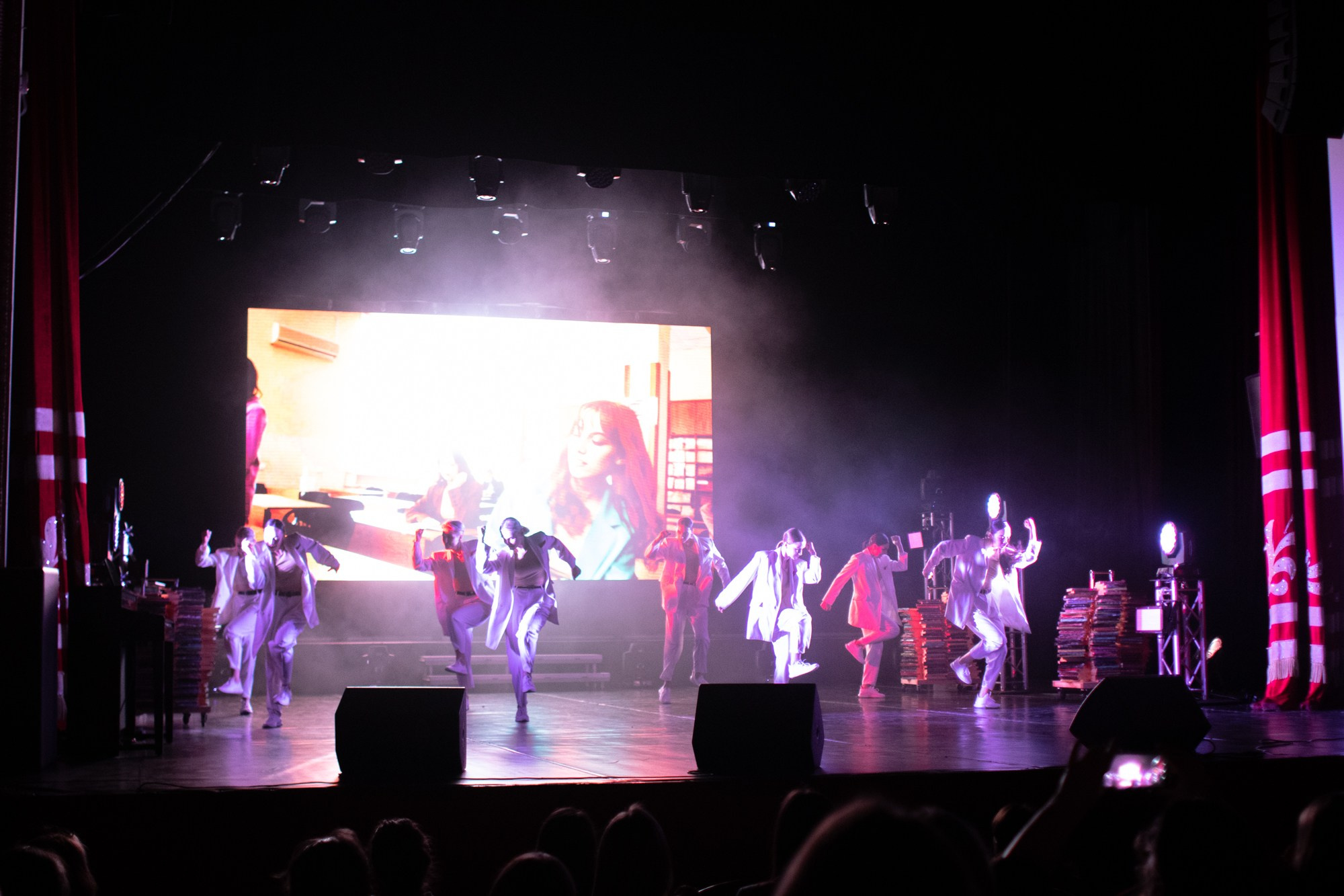 Конкурс красоты Мисс КубГУ 2021. Репортажный, промышленный и маркетплейс-фотограф Дмитрий Чернат