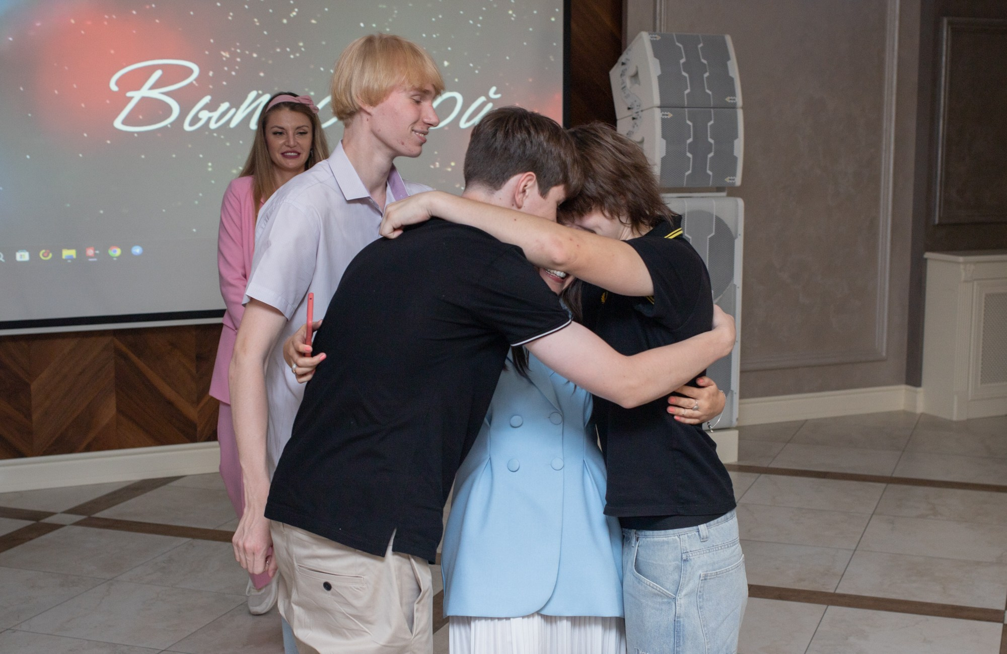 Выпускной 9-й класс. Репортажный, промышленный и маркетплейс-фотограф Дмитрий Чернат