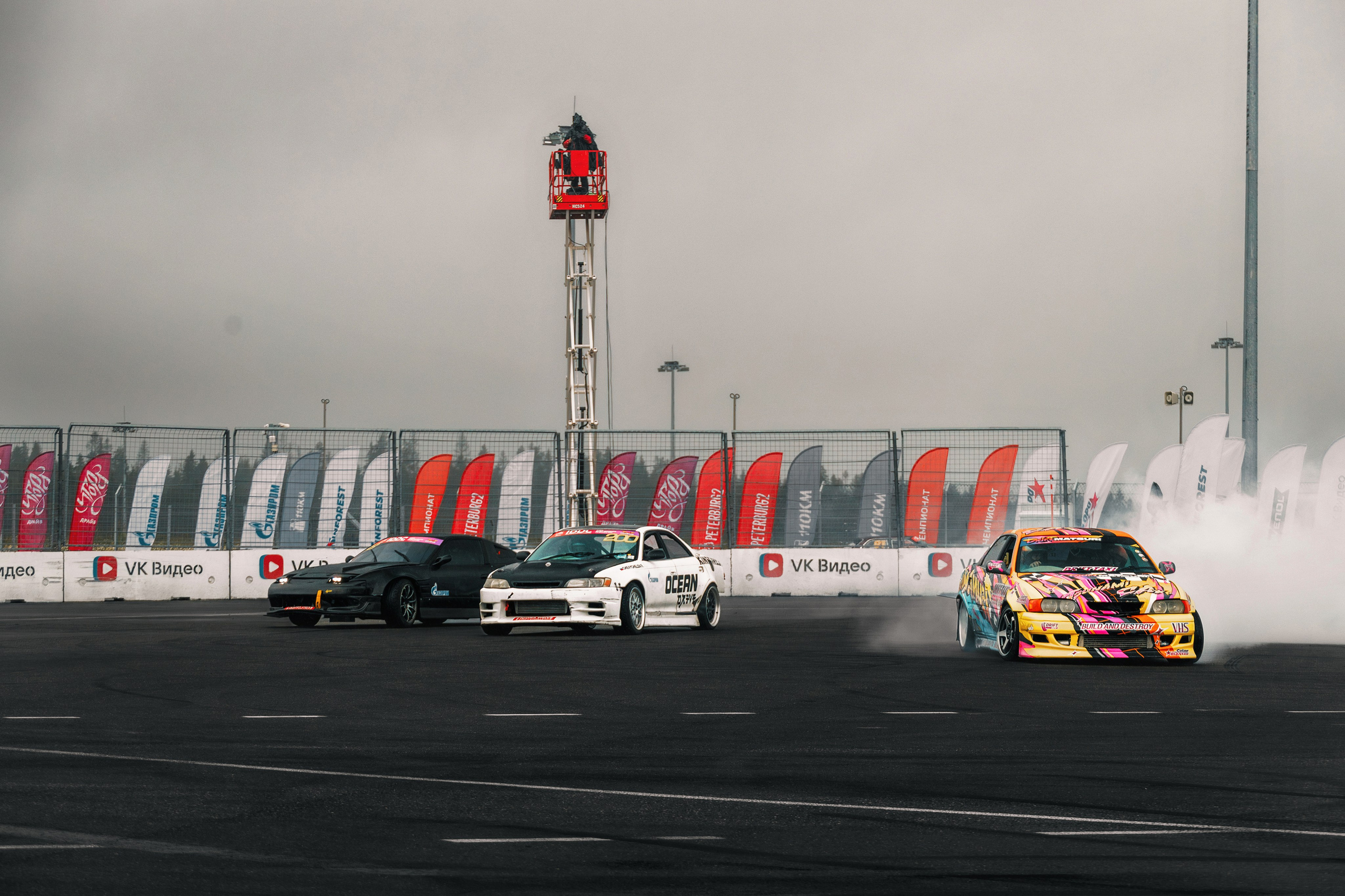 IDDC Этап 2: Бетонный Колизей и блогеры в деле