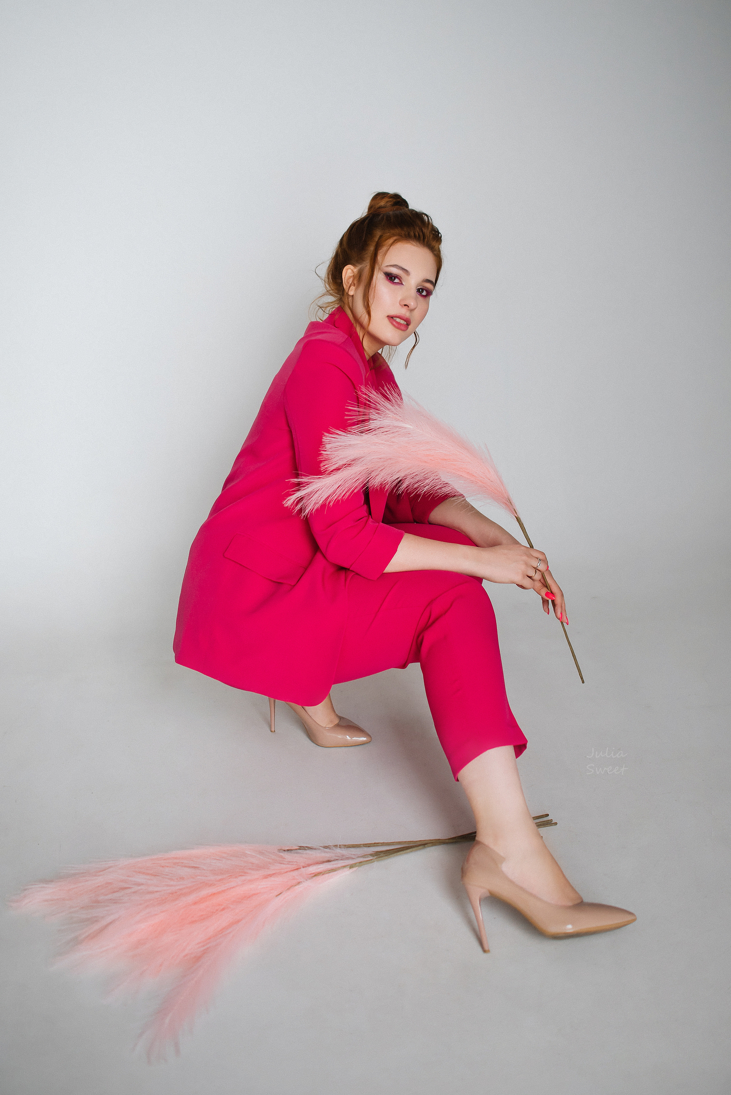 Студийная съемка Ксюши для розовой инсты. Свадебный и портретный фотограф в Липецке Юлия Свит