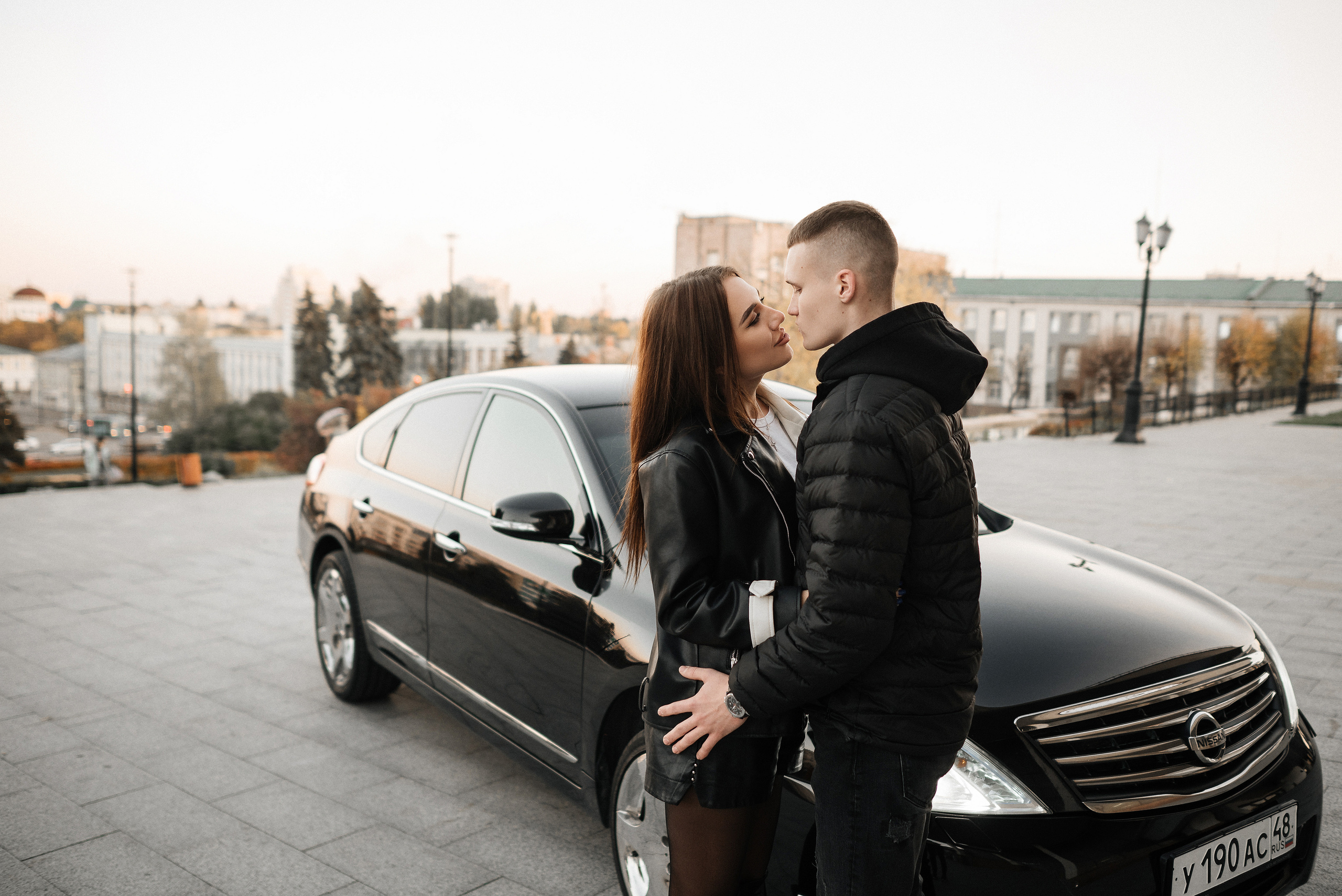 Фотопрогулка для Сони и Артёма, съемка с машиной. Свадебный и портретный фотограф в Липецке Юлия Свит