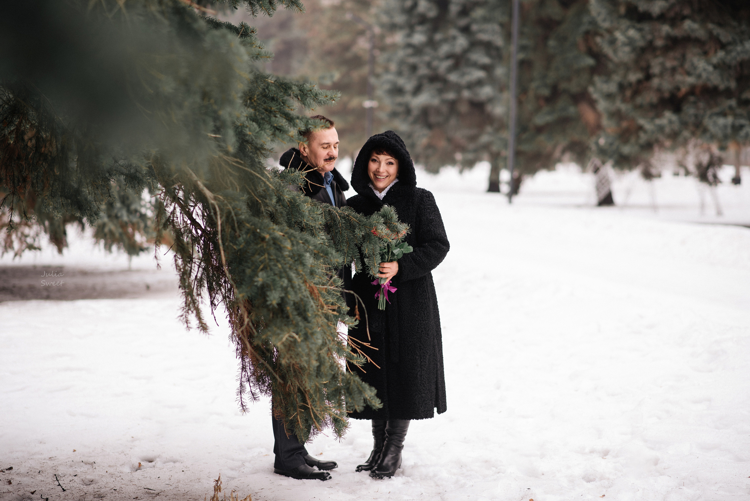 Елена и Роберт после венчания зимой. Свадебный и портретный фотограф в Липецке Юлия Свит