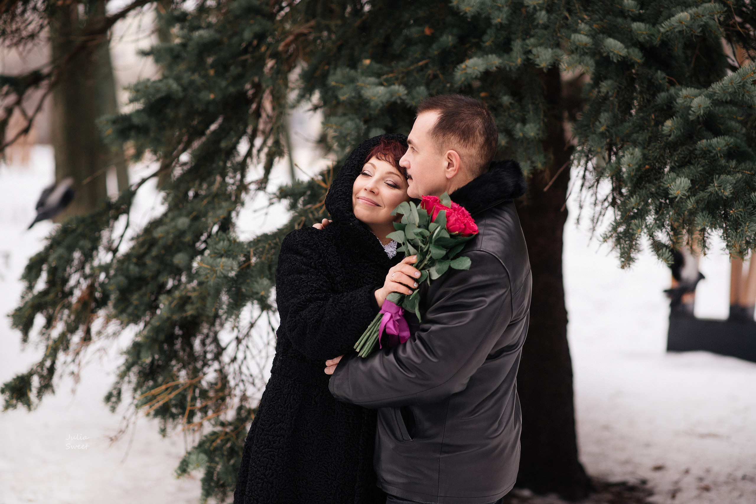 Елена и Роберт после венчания зимой. Свадебный и портретный фотограф в Липецке Юлия Свит
