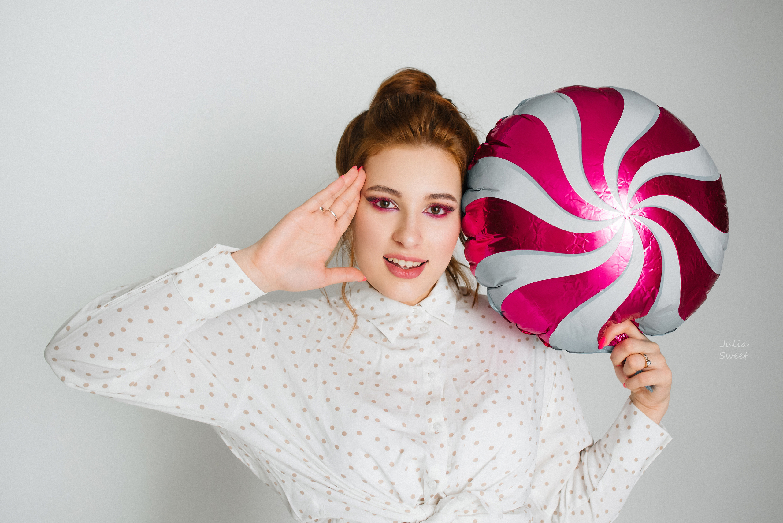 Студийная съемка Ксюши для розовой инсты. Свадебный и портретный фотограф в Липецке Юлия Свит