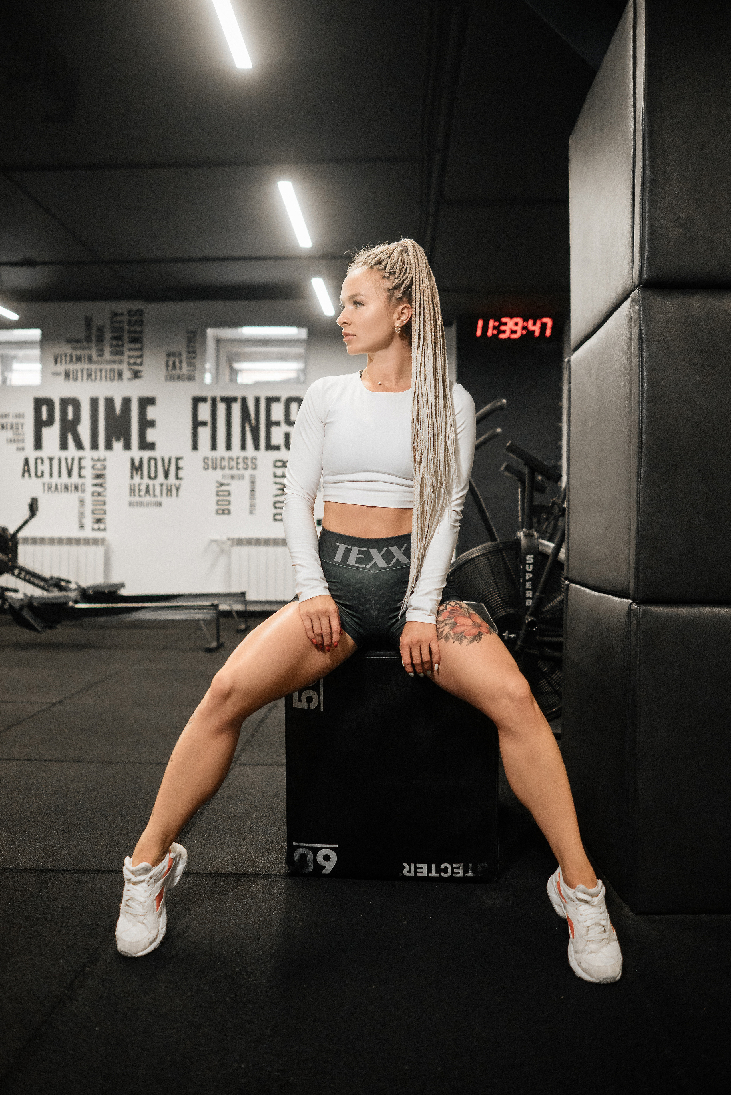 Фитнес тренер Женя на работе. Свадебный и портретный фотограф в Липецке Юлия Свит