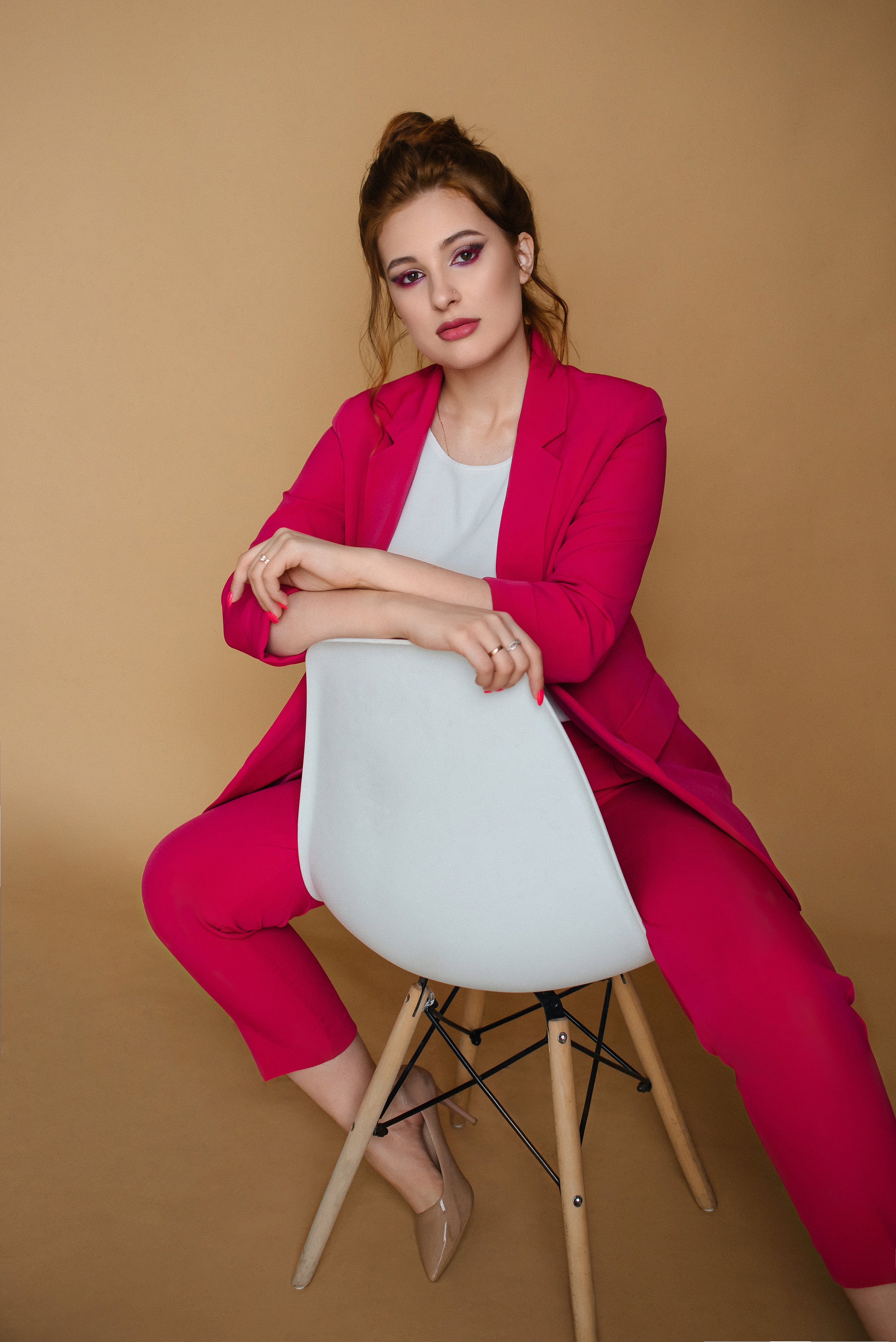 Студийная съемка Ксюши для розовой инсты. Свадебный и портретный фотограф в Липецке Юлия Свит