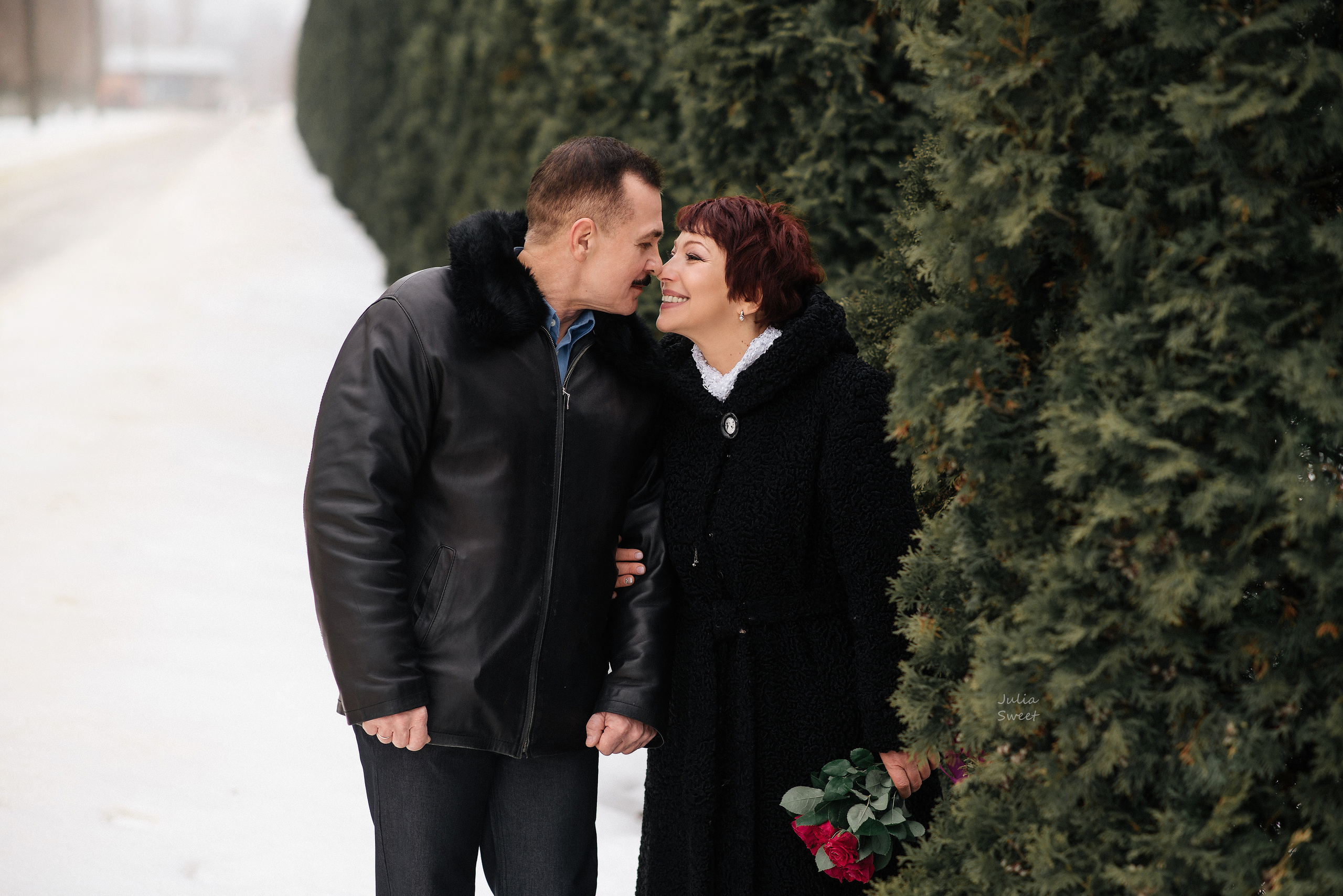 Елена и Роберт после венчания зимой. Свадебный и портретный фотограф в Липецке Юлия Свит
