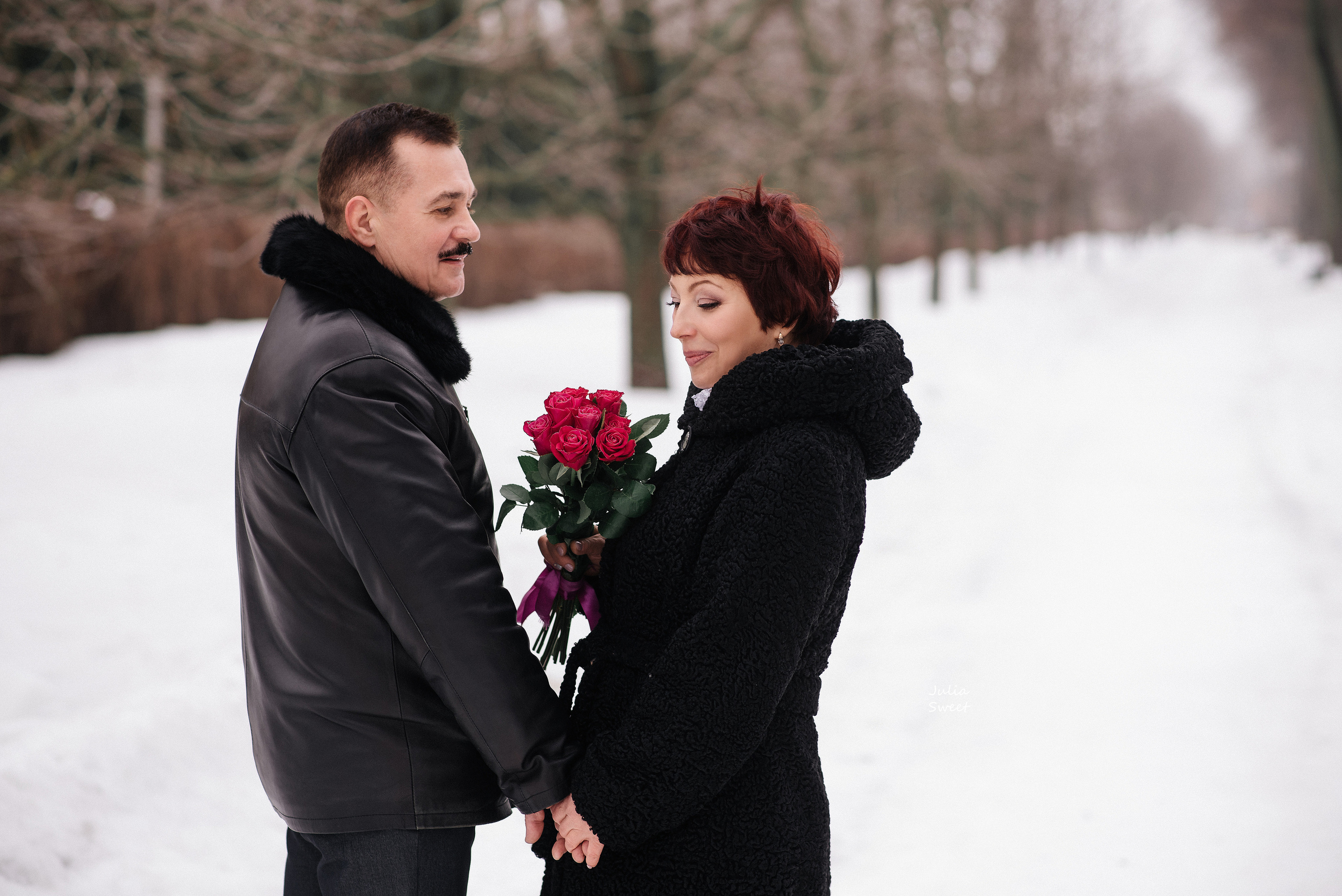 Елена и Роберт после венчания зимой. Свадебный и портретный фотограф в Липецке Юлия Свит
